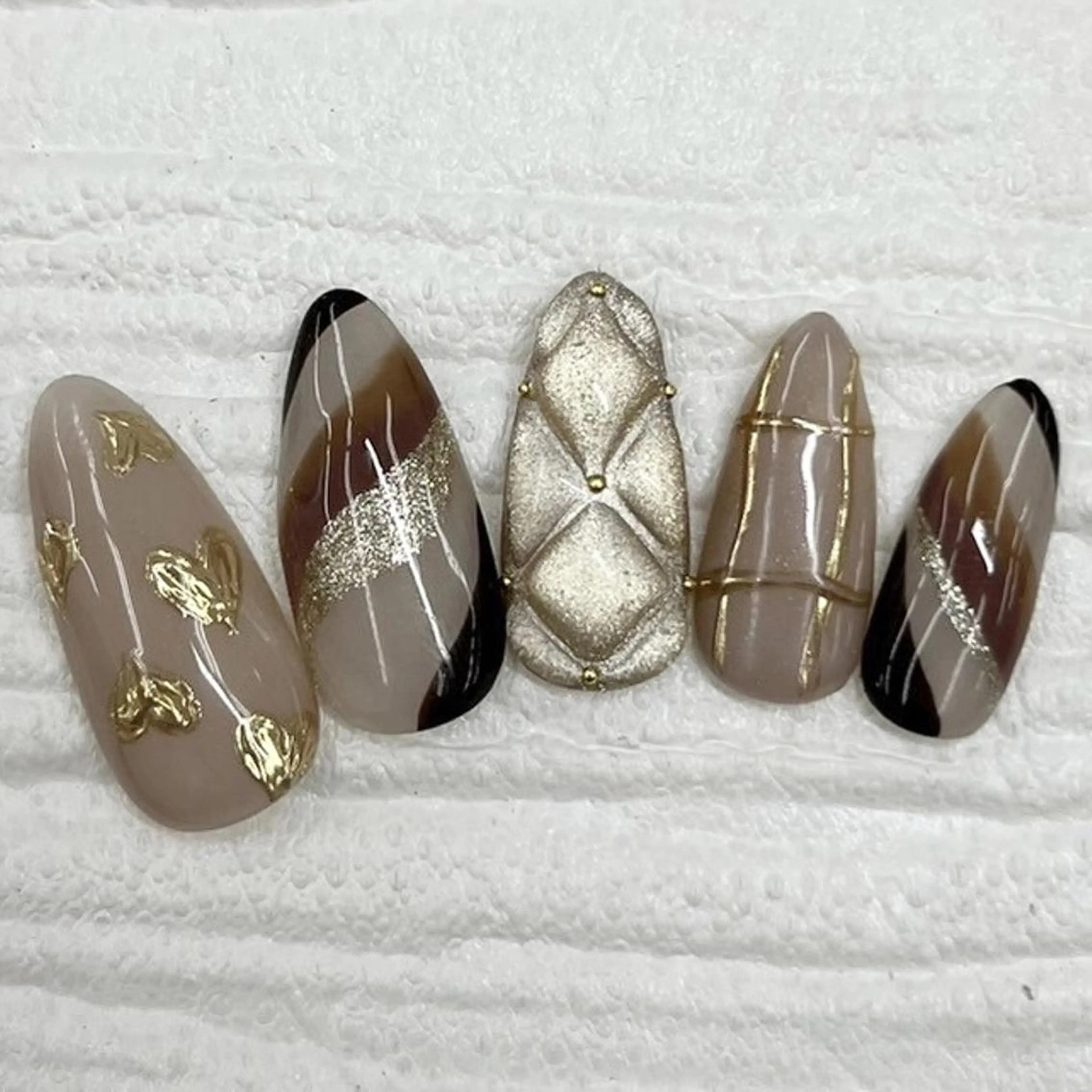 ネイル Nail salon Honey Beeのネイルデザイン