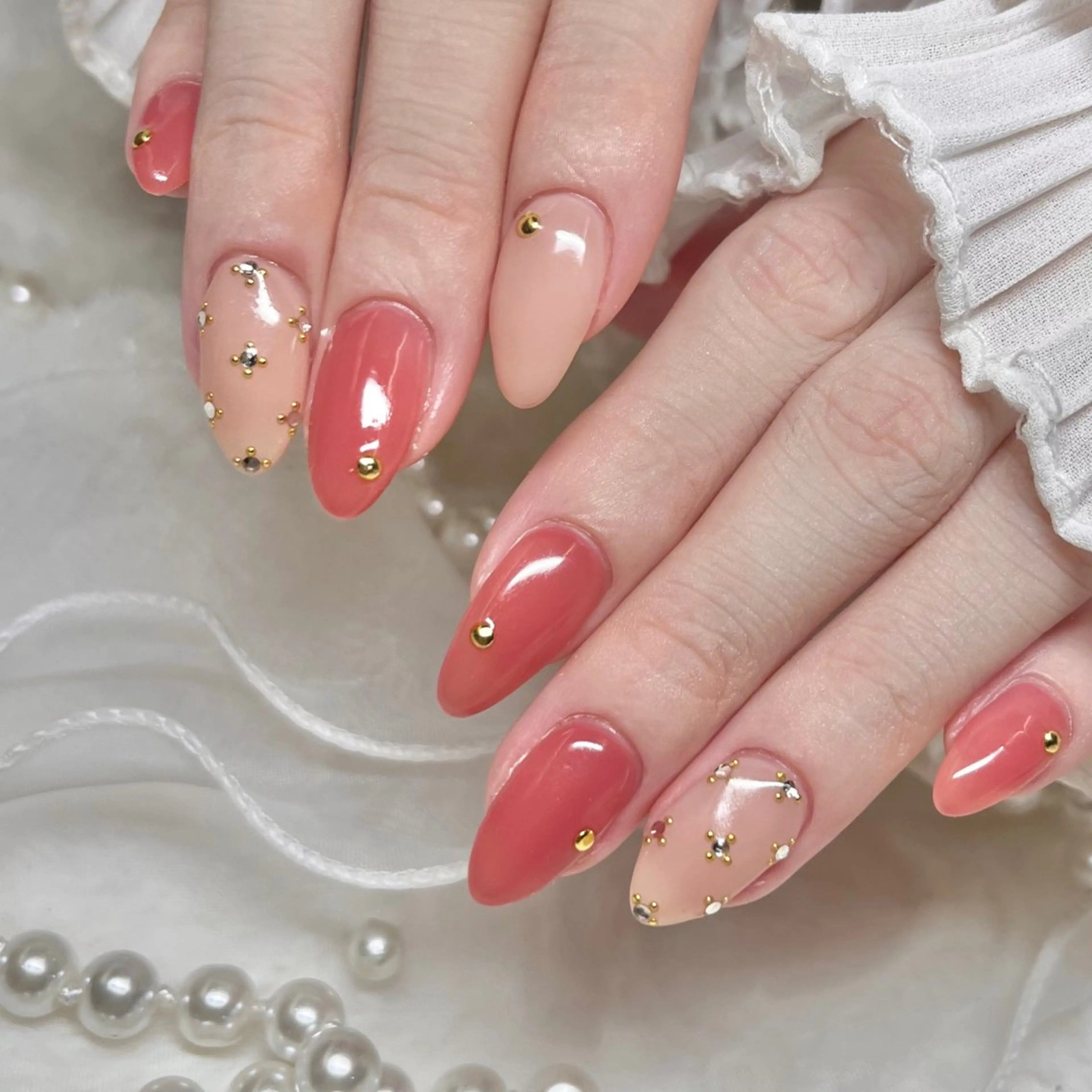 ネイル アートネイル キラキラネイル シンプルネイル ストーンネイル Vogustys Nail 山田のネイルデザイン