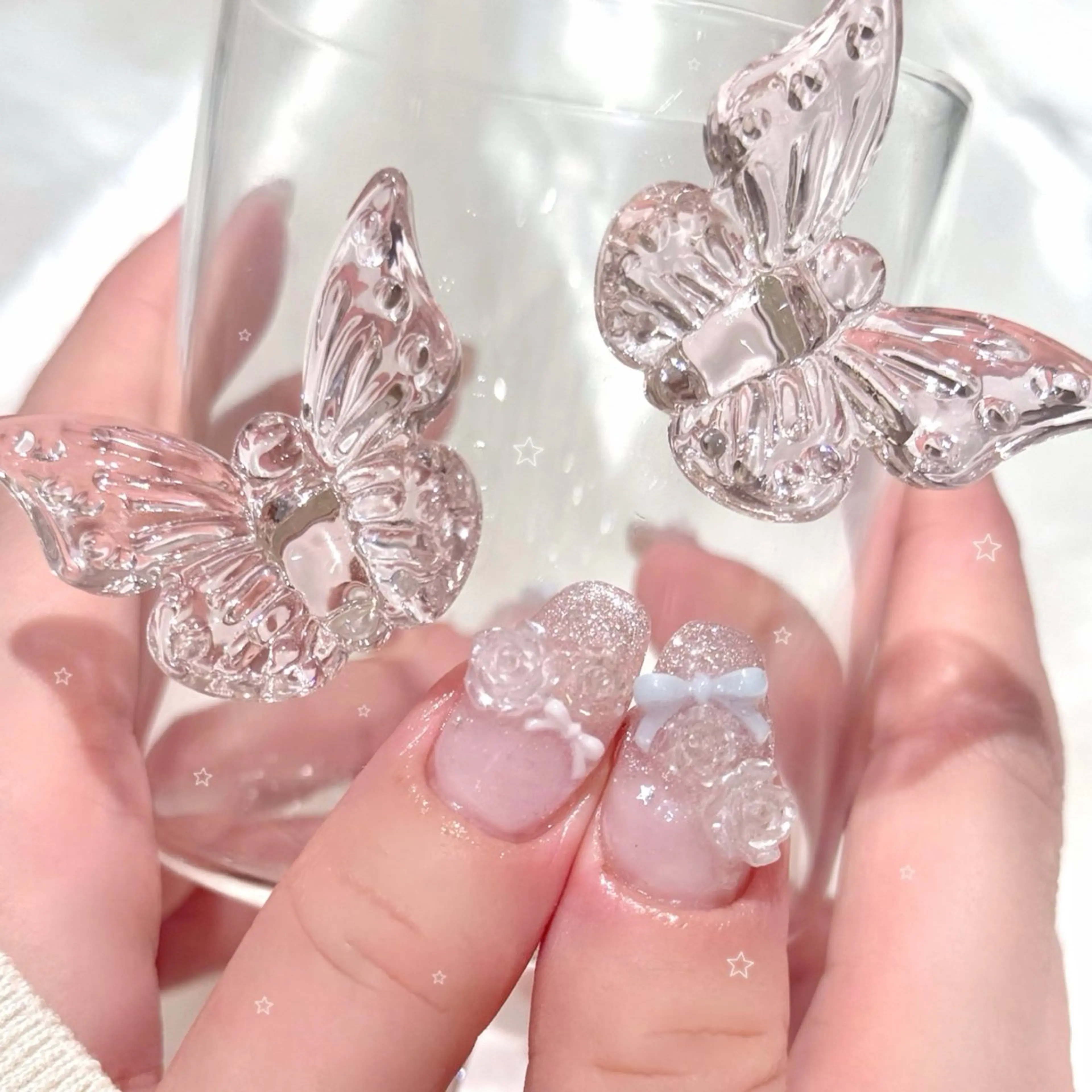 ネイル フラッシュネイル キラキラネイル ハンドネイル natsuki 💫のネイルデザイン