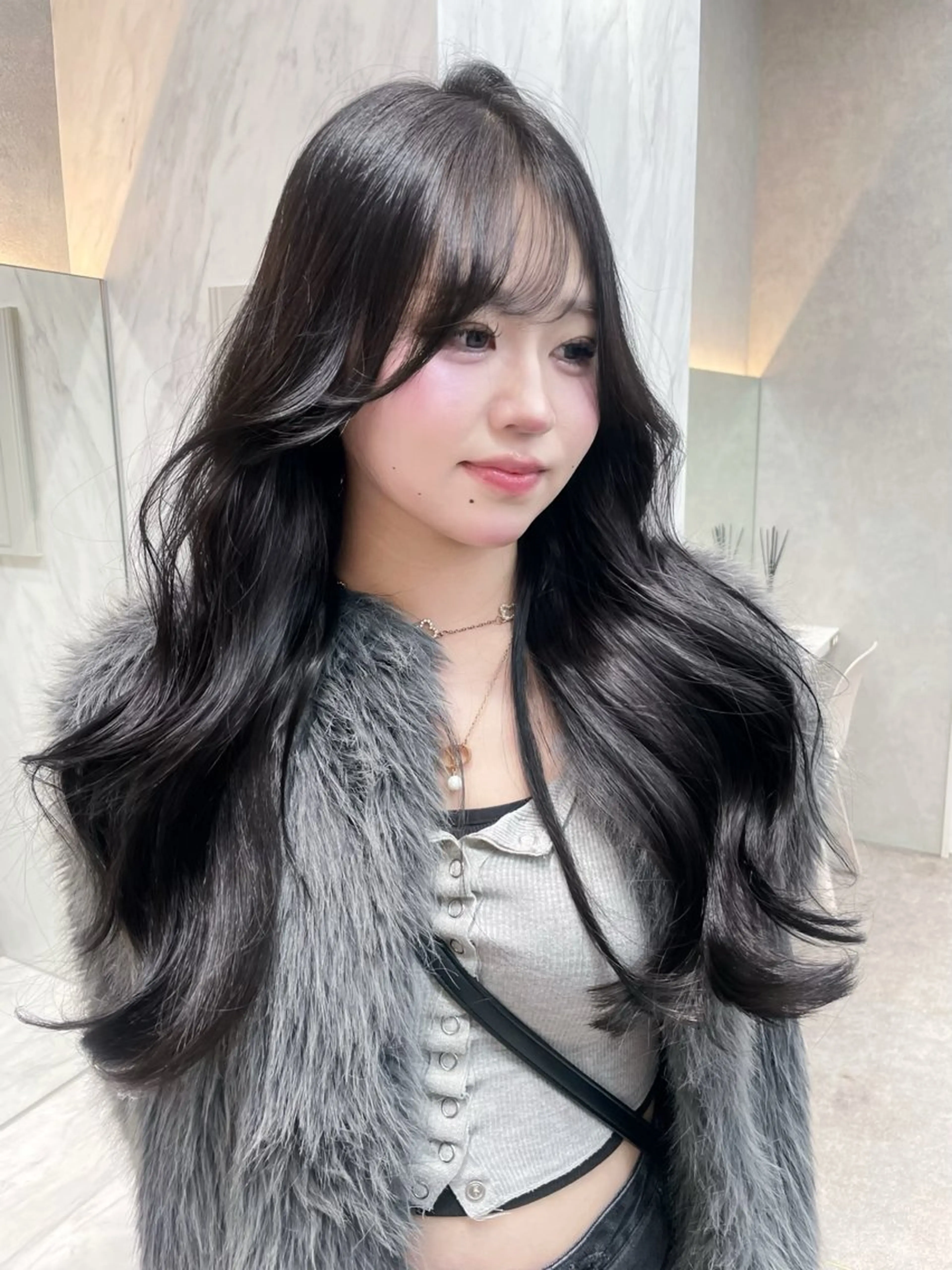 セミロング ヘアカラー MOE 福岡韓国ヘア✧︎のヘアスタイル