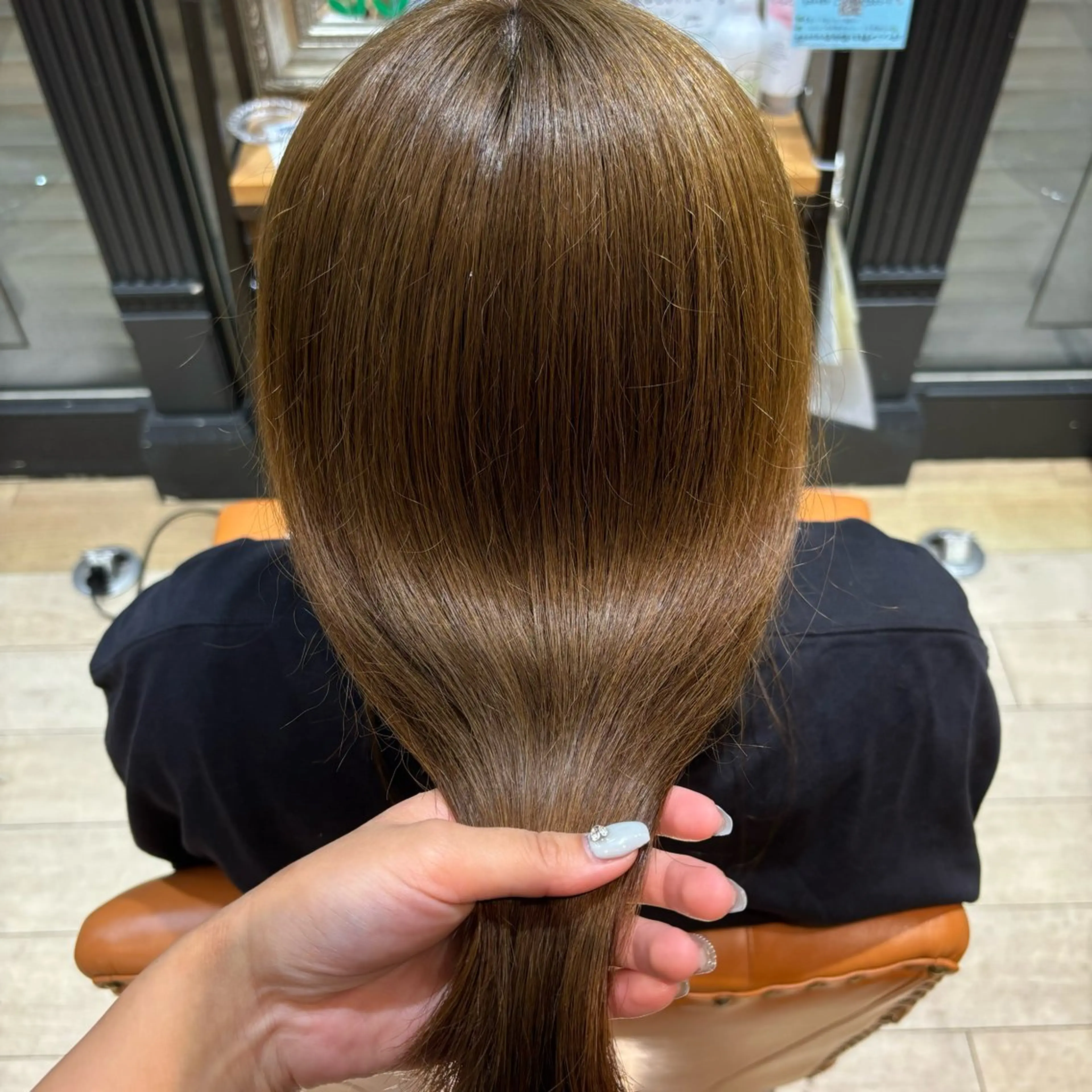 カラー ヘアカラー トリートメント しおり🍬 KOKORO🤍のヘアスタイル