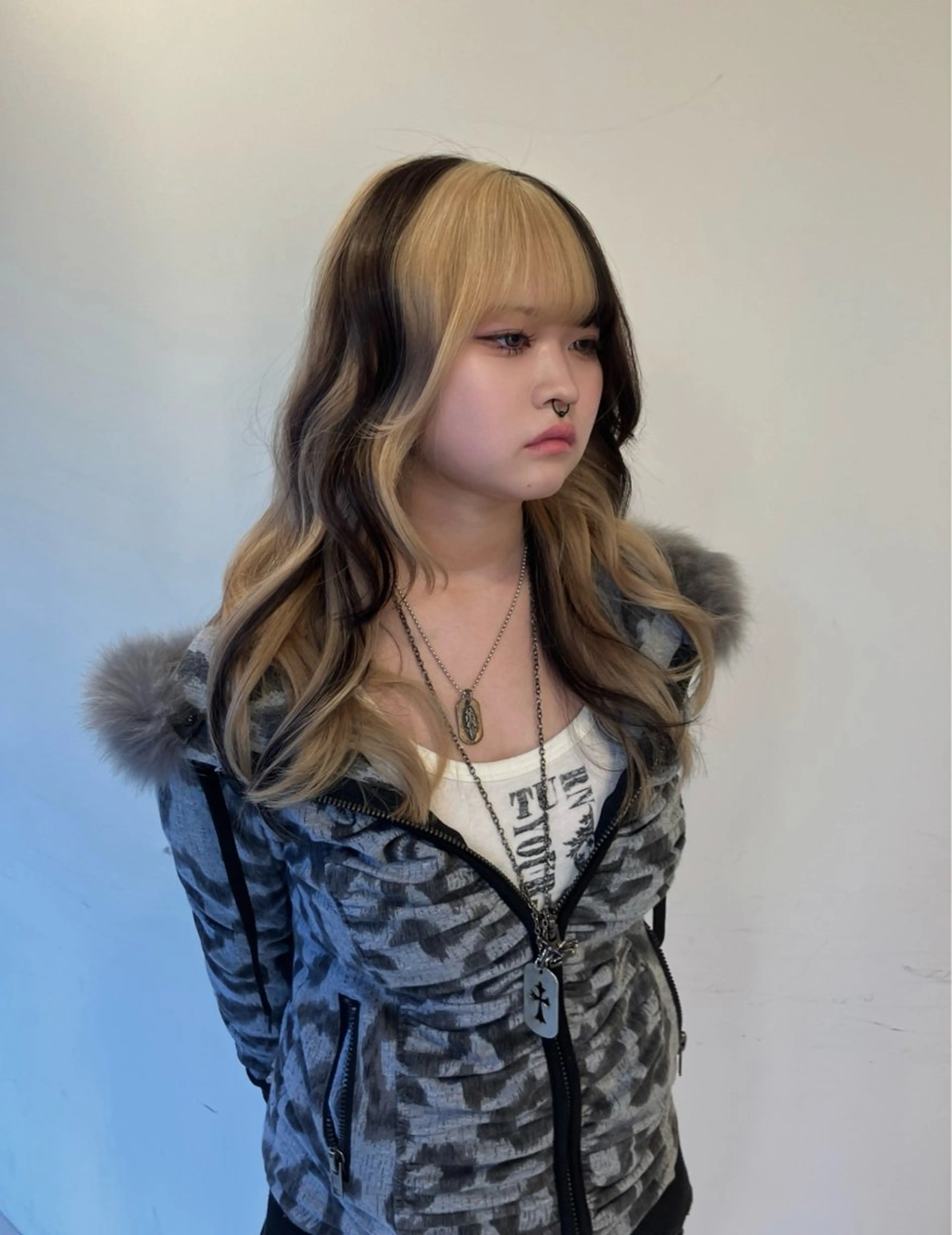 ロング Hanaka🐈‍⬛ 海外×ニュアンスのヘアスタイル