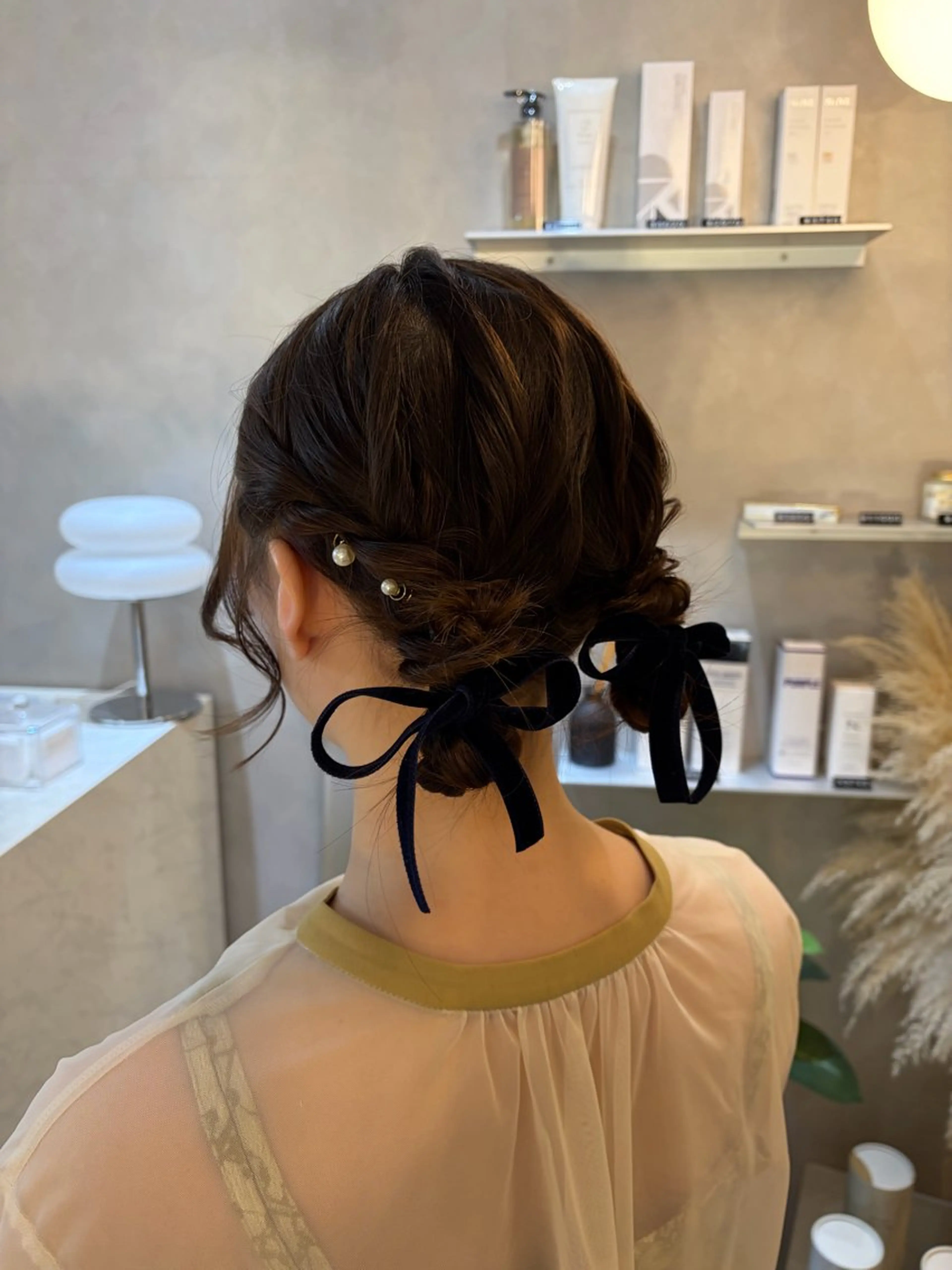 ヘアアレンジ お団子ヘア 結婚式・ブライダル ヘアセット Ayano‪‪🎀似 合わせ×透明感🎀のヘアスタイル