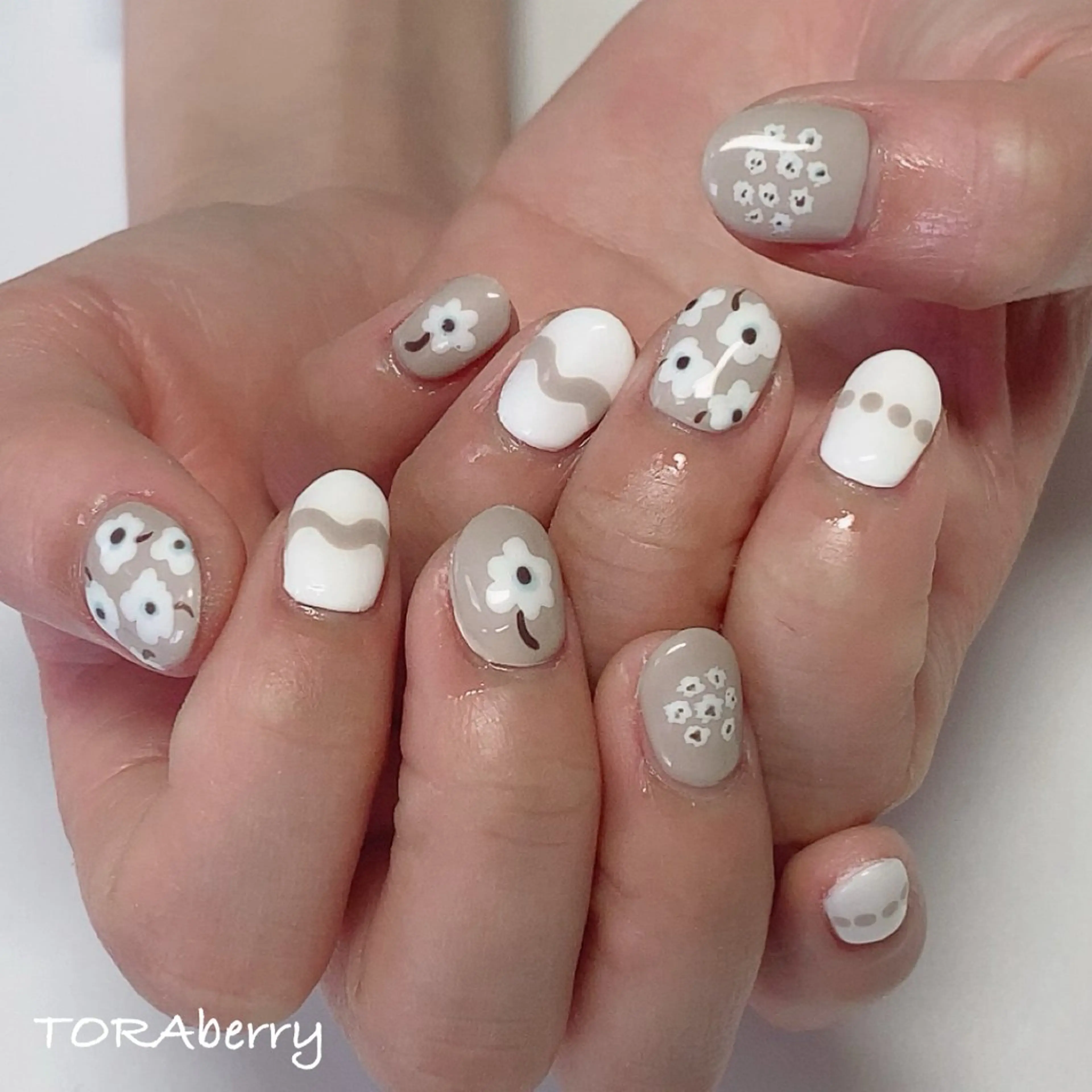 ネイル ハンドネイル ネイリスト なつみのネイルデザイン