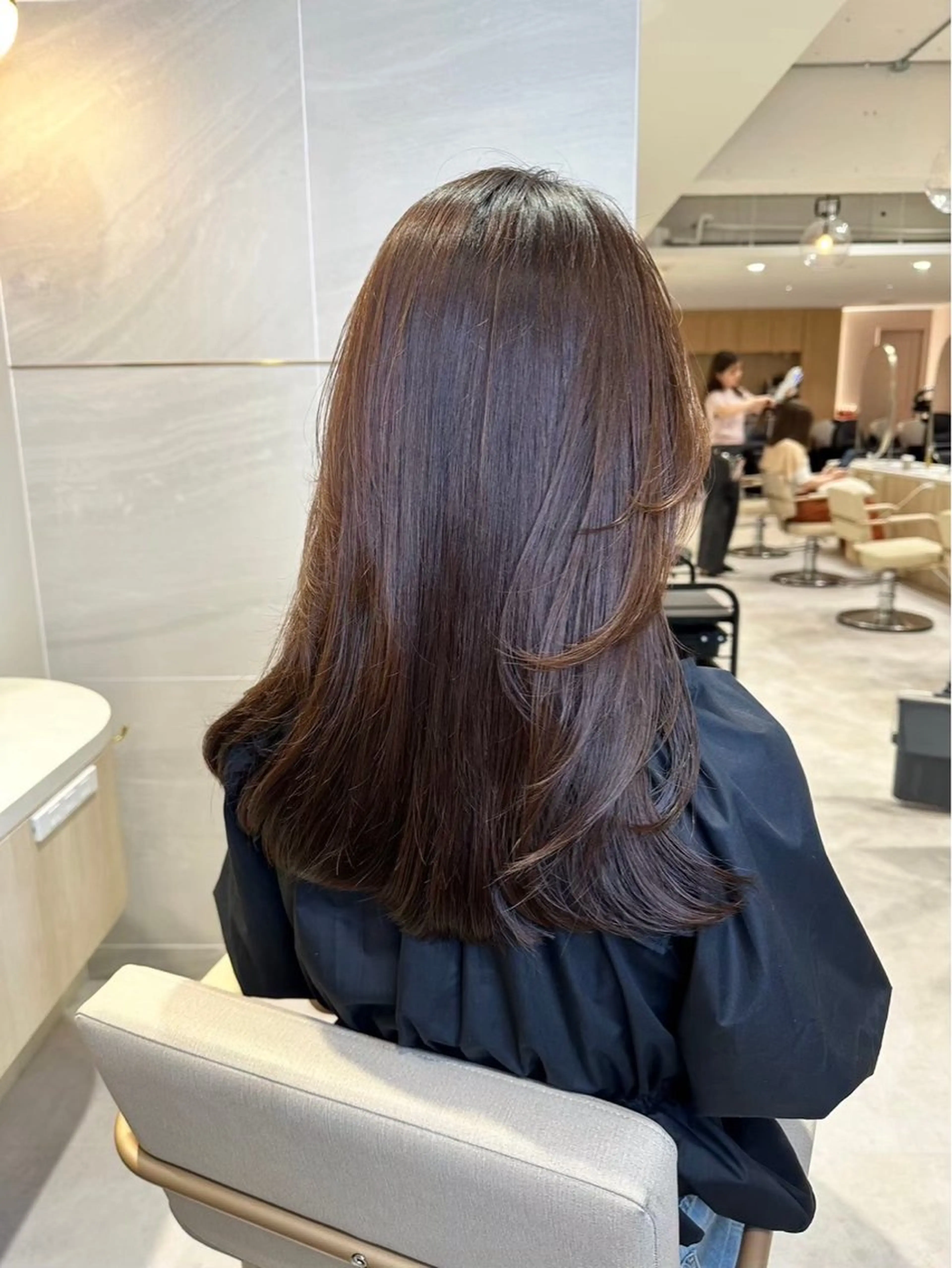 セミロング 似合わせカット 小顔カット 縮毛矯正 カット ヘアカラー 1日1名様限定 予約可能のヘアスタイル