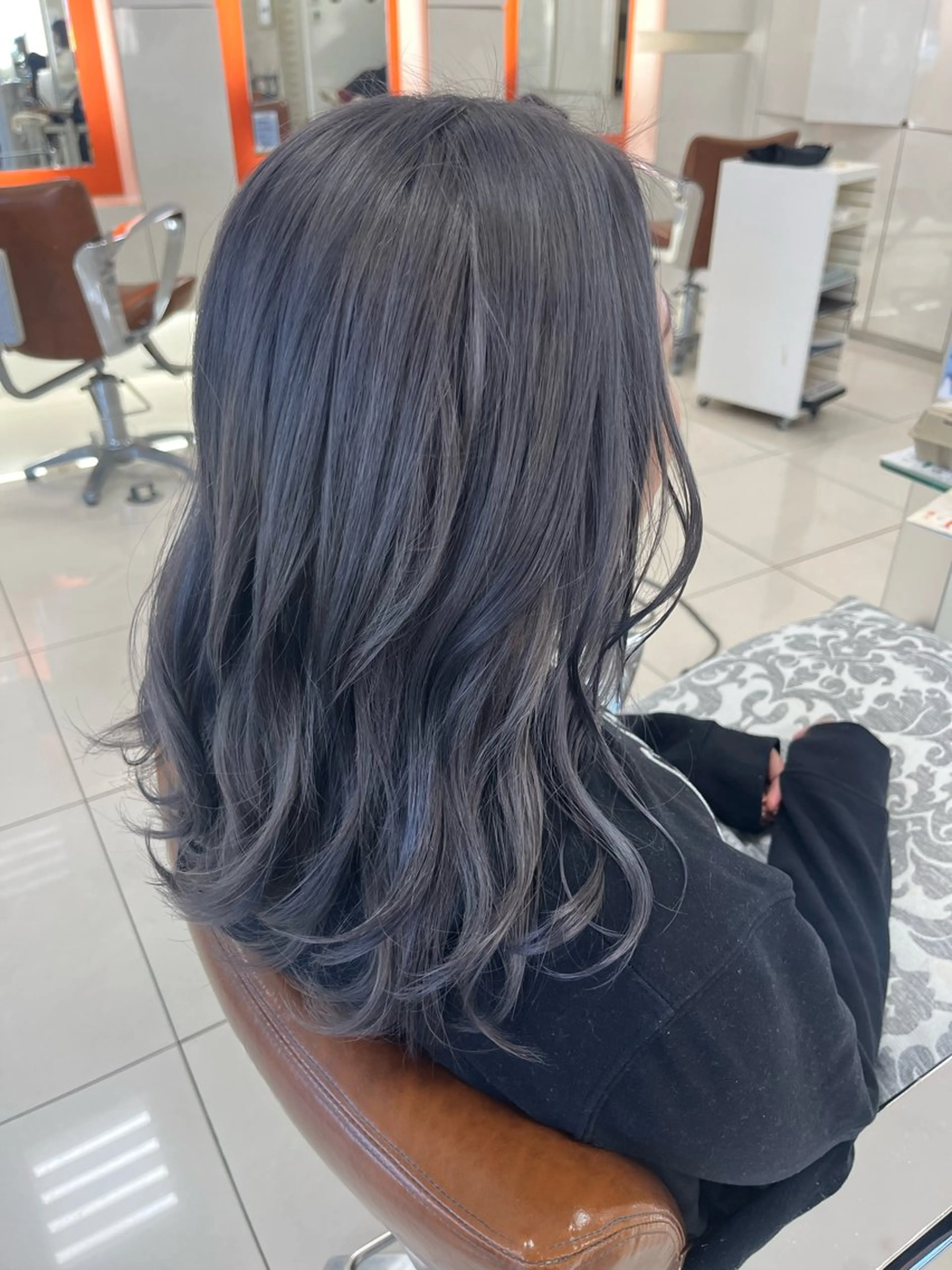 ミディアム カラー 下四日市 翠のヘアスタイル