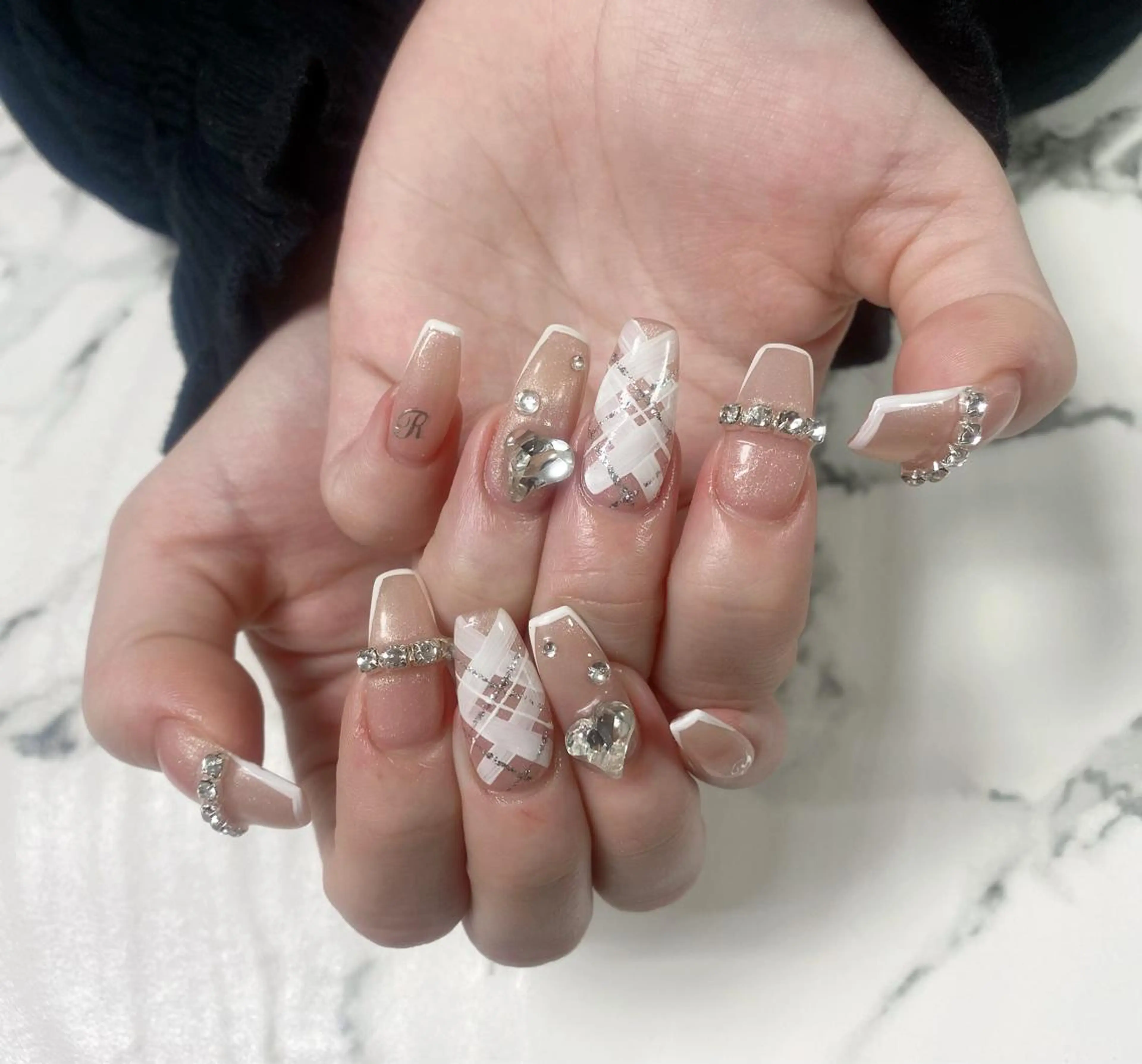 ロング カラー ネイル 長さ出し Q Free nailsのネイルデザイン