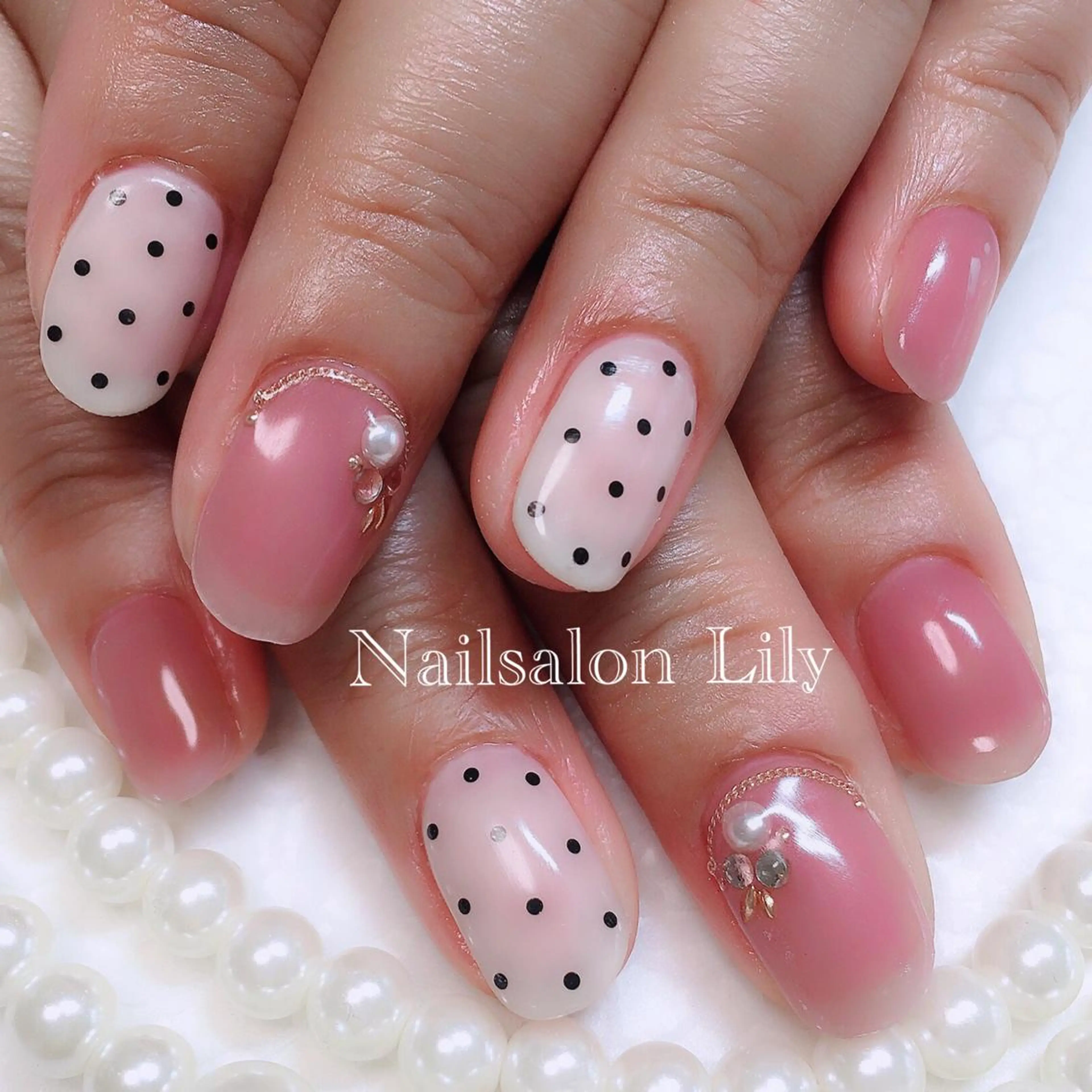 ネイル ドット Lily*nail 🌻Mii🌻のネイルデザイン