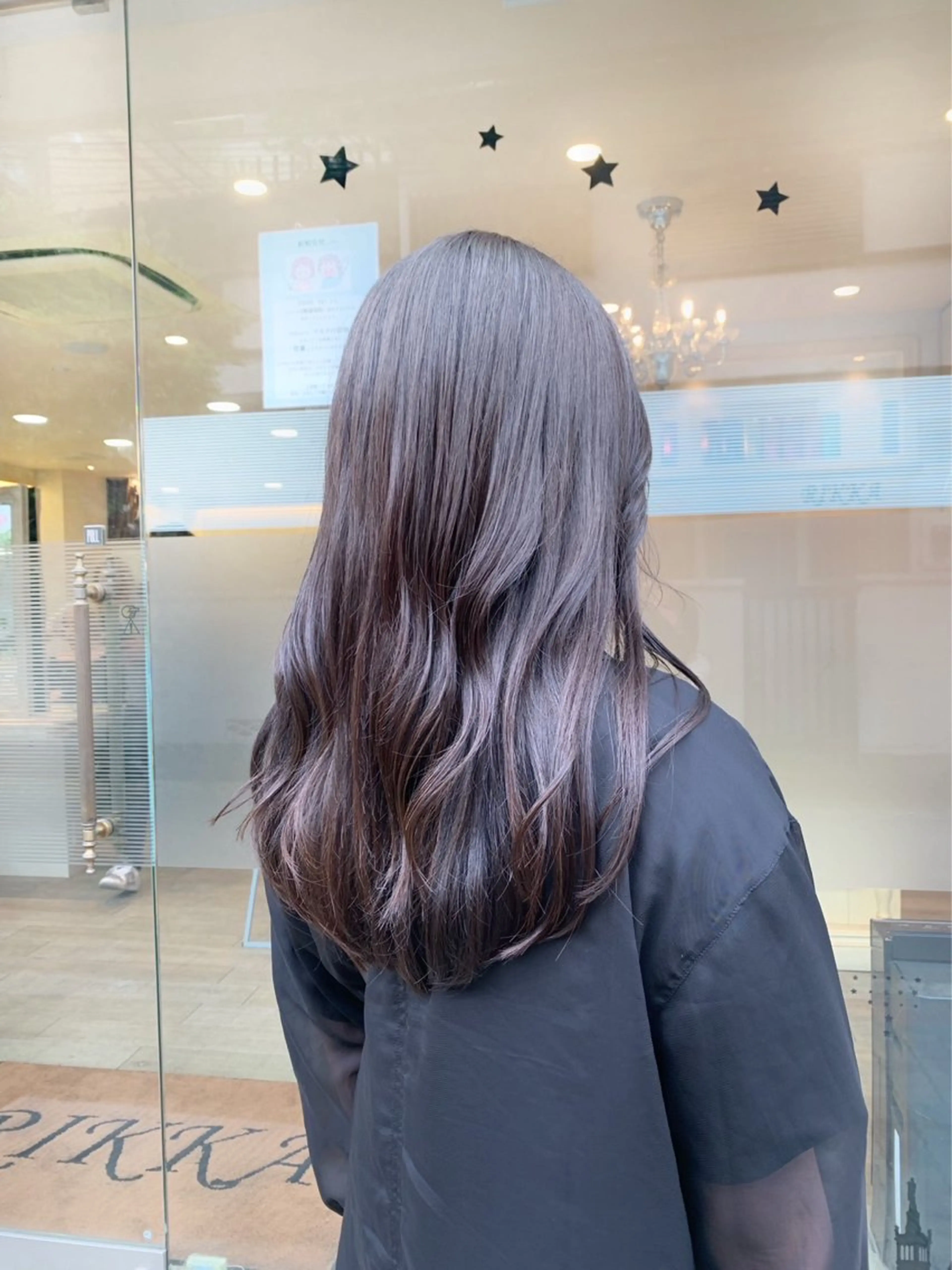 ロング カラー ヘアカラー トリートメント NaVIユウジ 透明感カラーのヘアスタイル