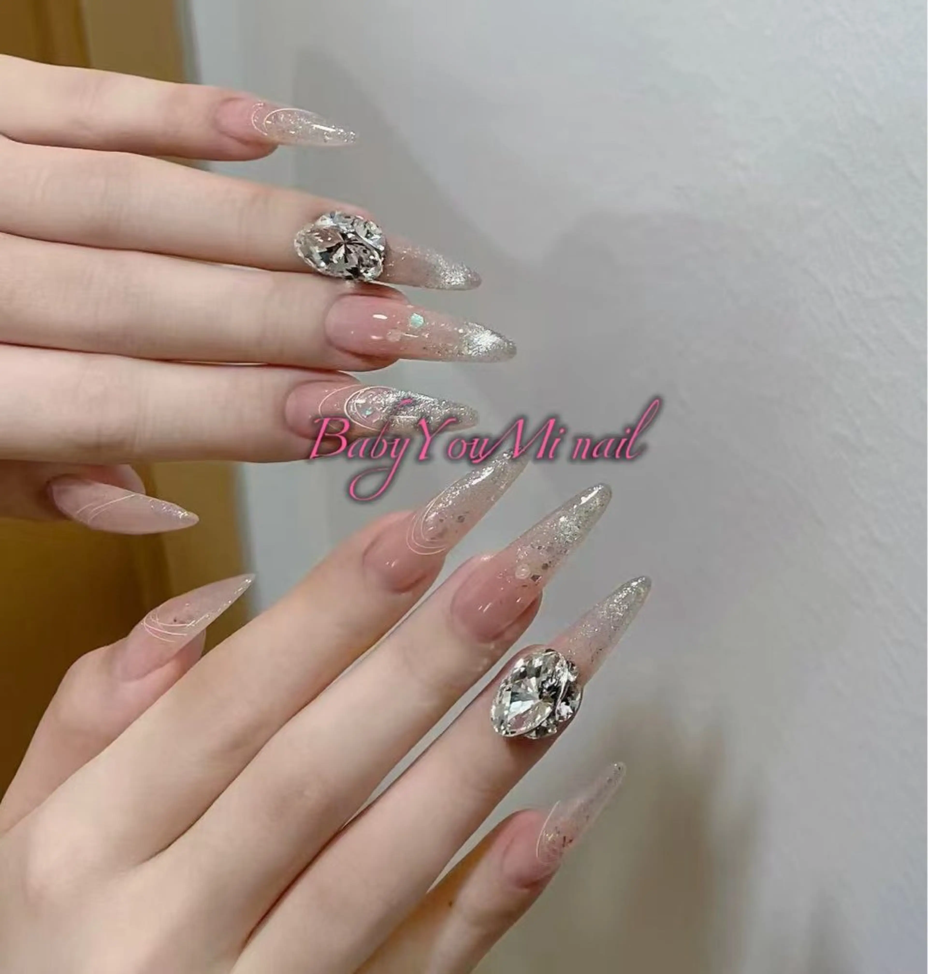 ネイル オーロラネイル フラワーネイル フットネイル フレンチネイル ジェルネイル ハンドネイル 相沢 さやかのネイルデザイン