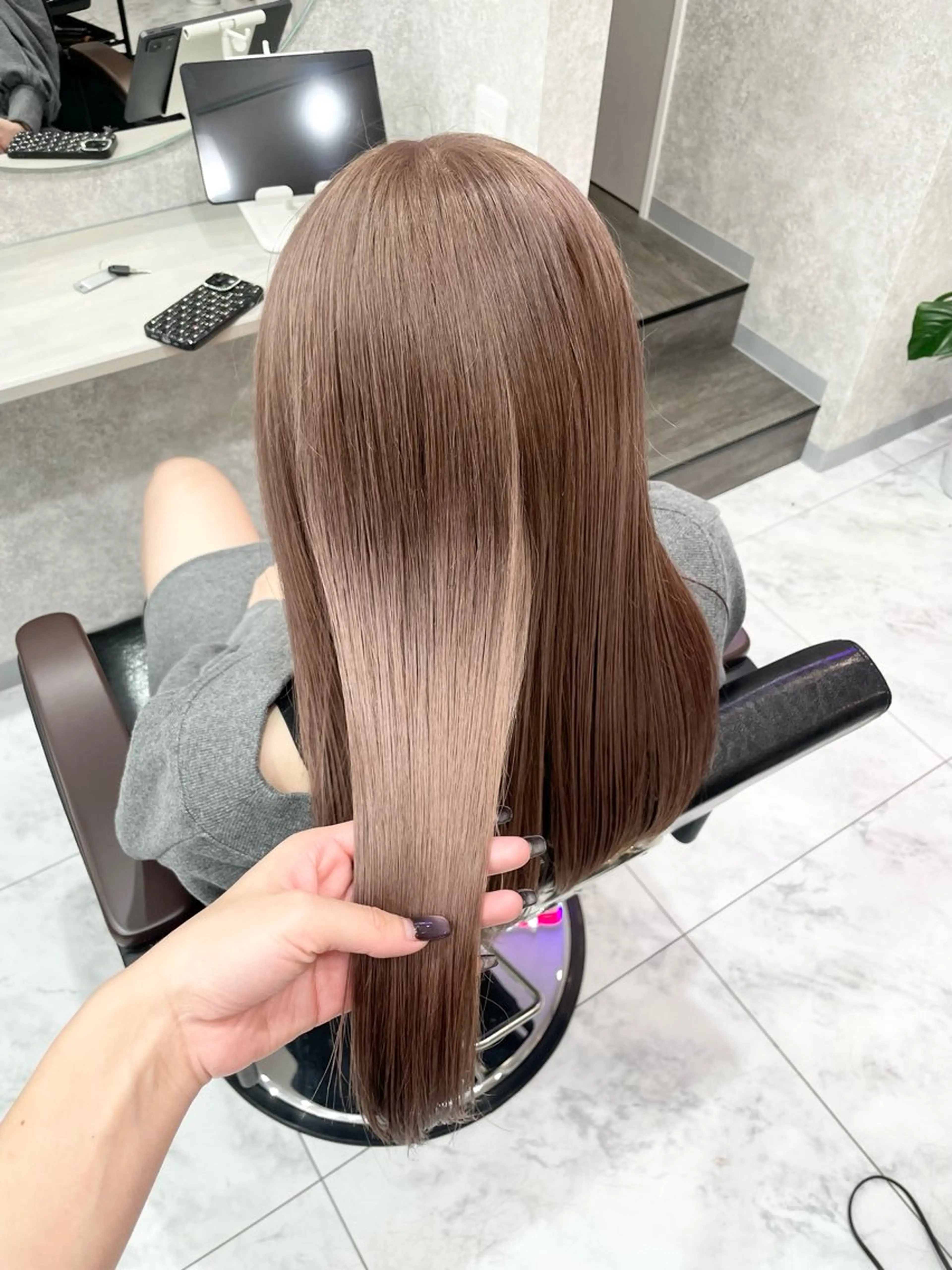 セミロング 🦋ハイトーン🦋 石山 希理🦋のヘアスタイル