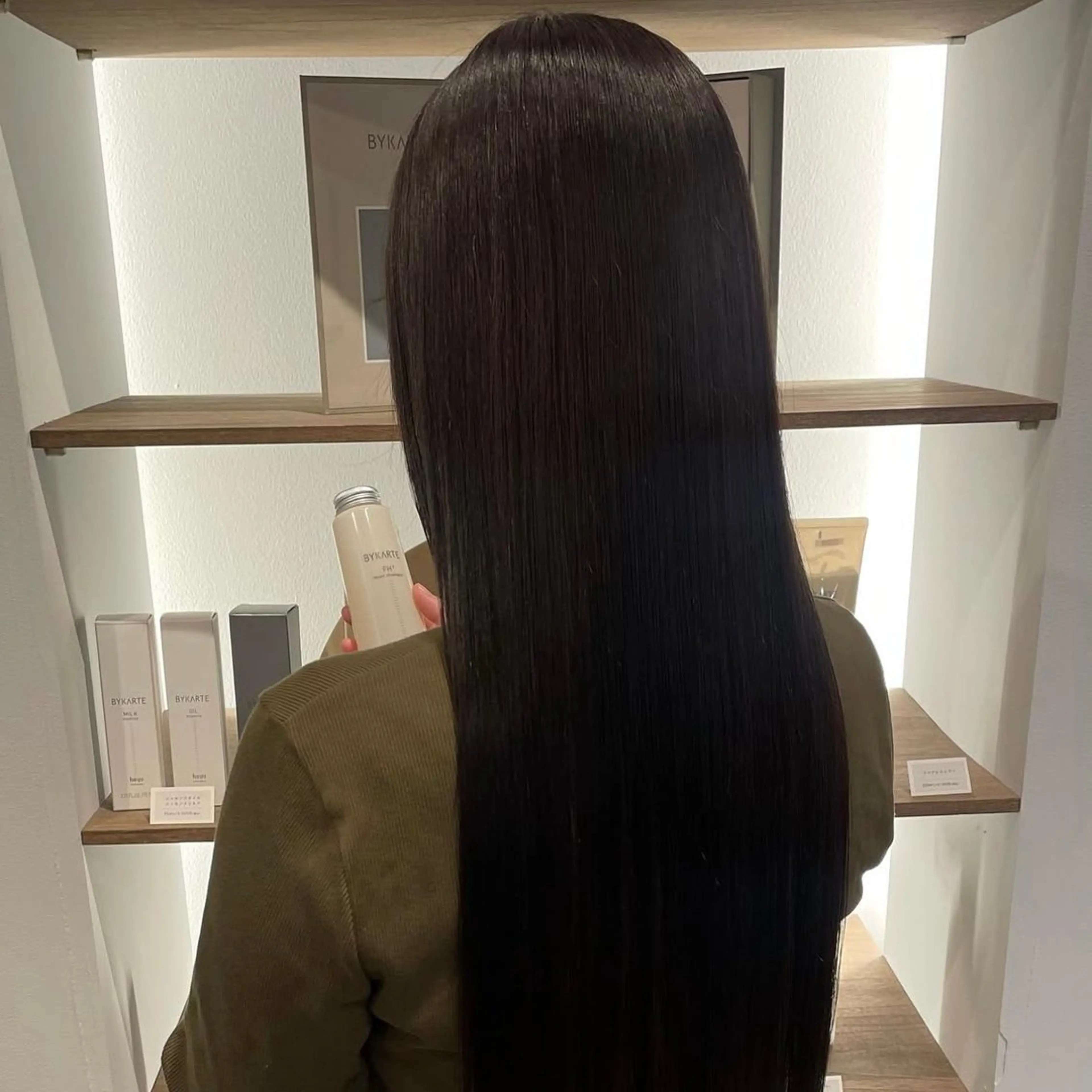 ロング ロング トリートメント カット ヘアカラー トリートメント haruna / Toruveのヘアスタイル