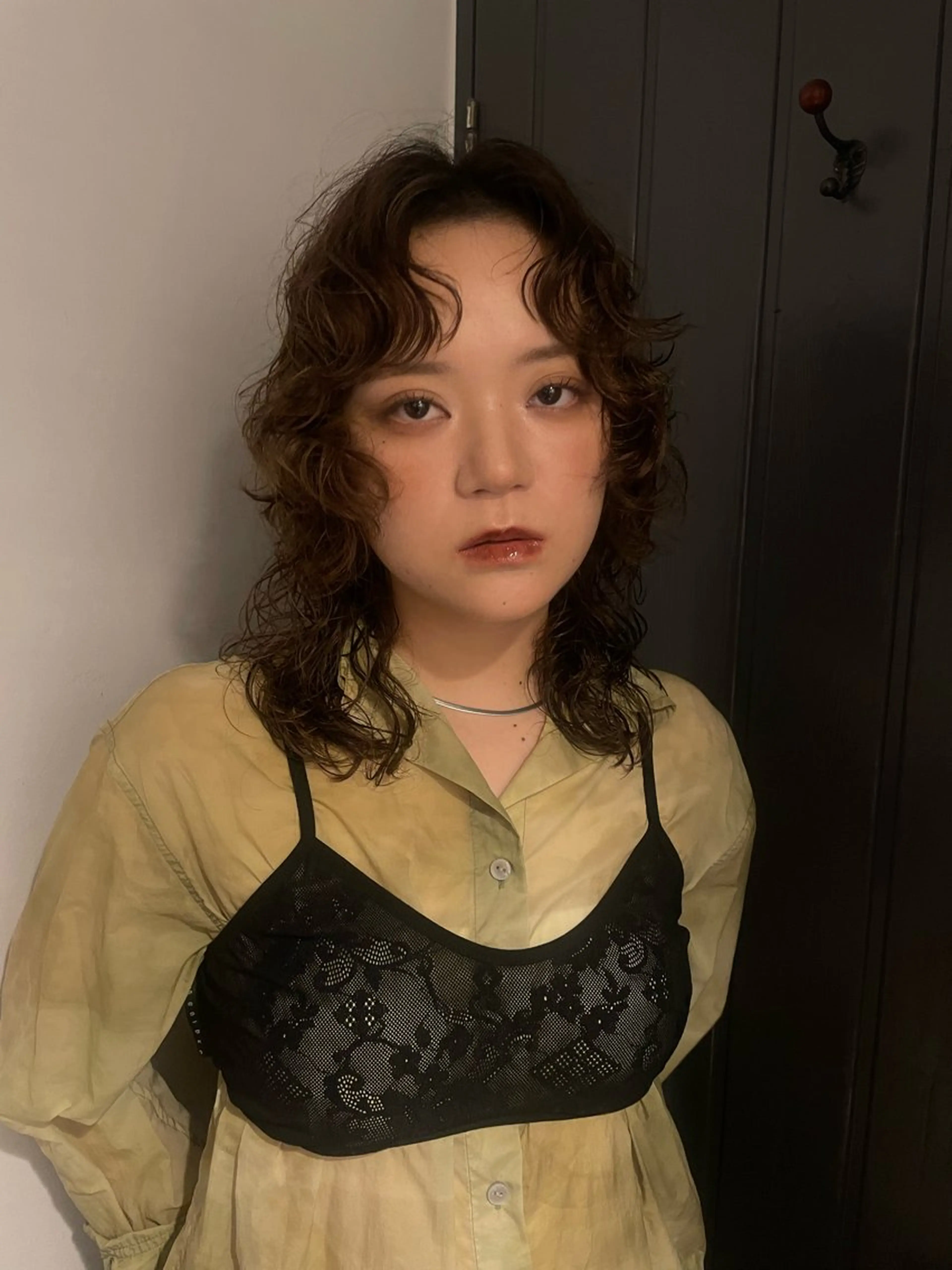 ミディアム パーマ ミディアムパーマ ハイレイヤー レイヤーカット パーマ rin🩰ハイトーン /レディースパーマのヘアスタイル