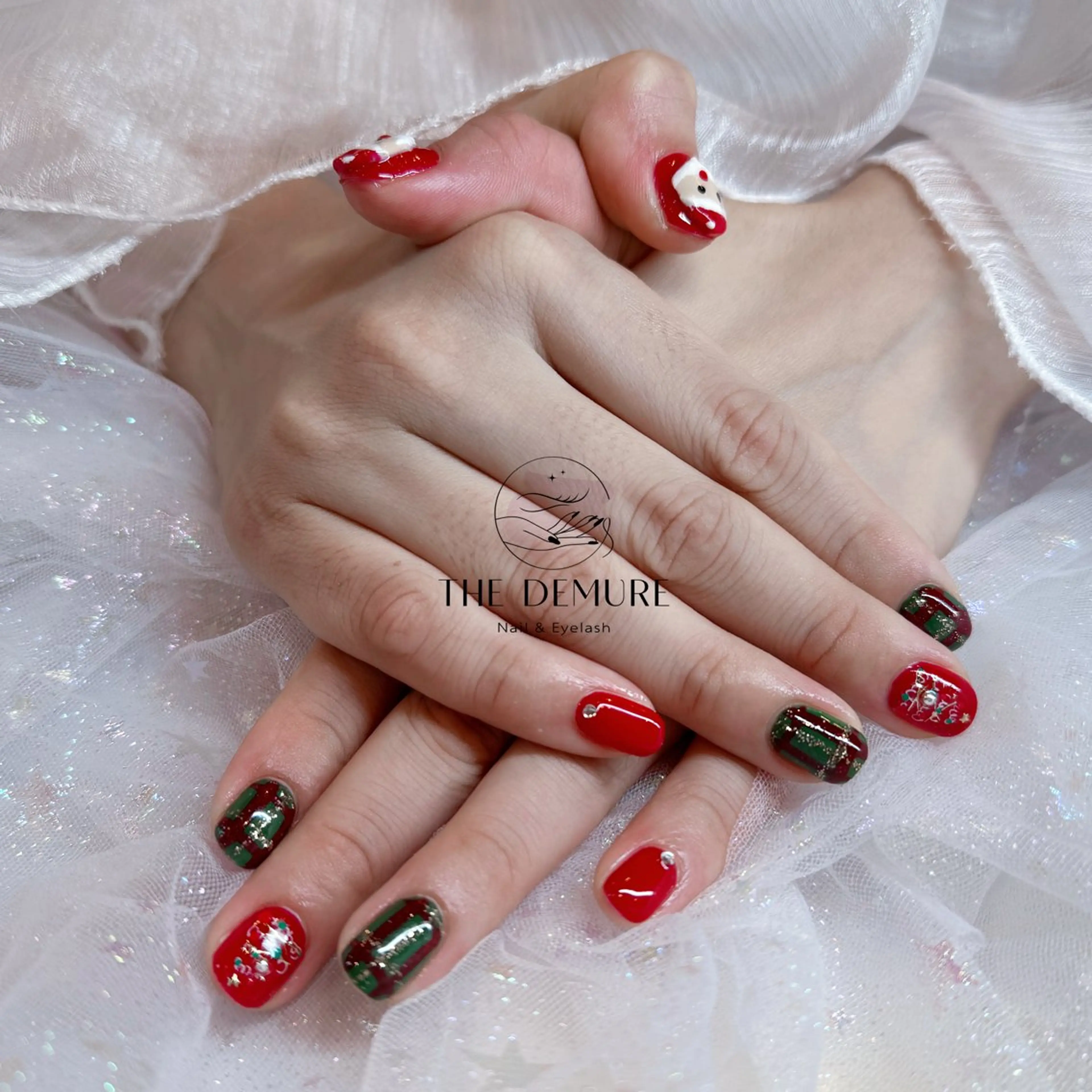 ネイル アートネイル フットネイル 韓国ネイル ロングネイル マグネットネイル ハンドネイル ハンドケア NailDemure 【銀座店】のネイルデザイン