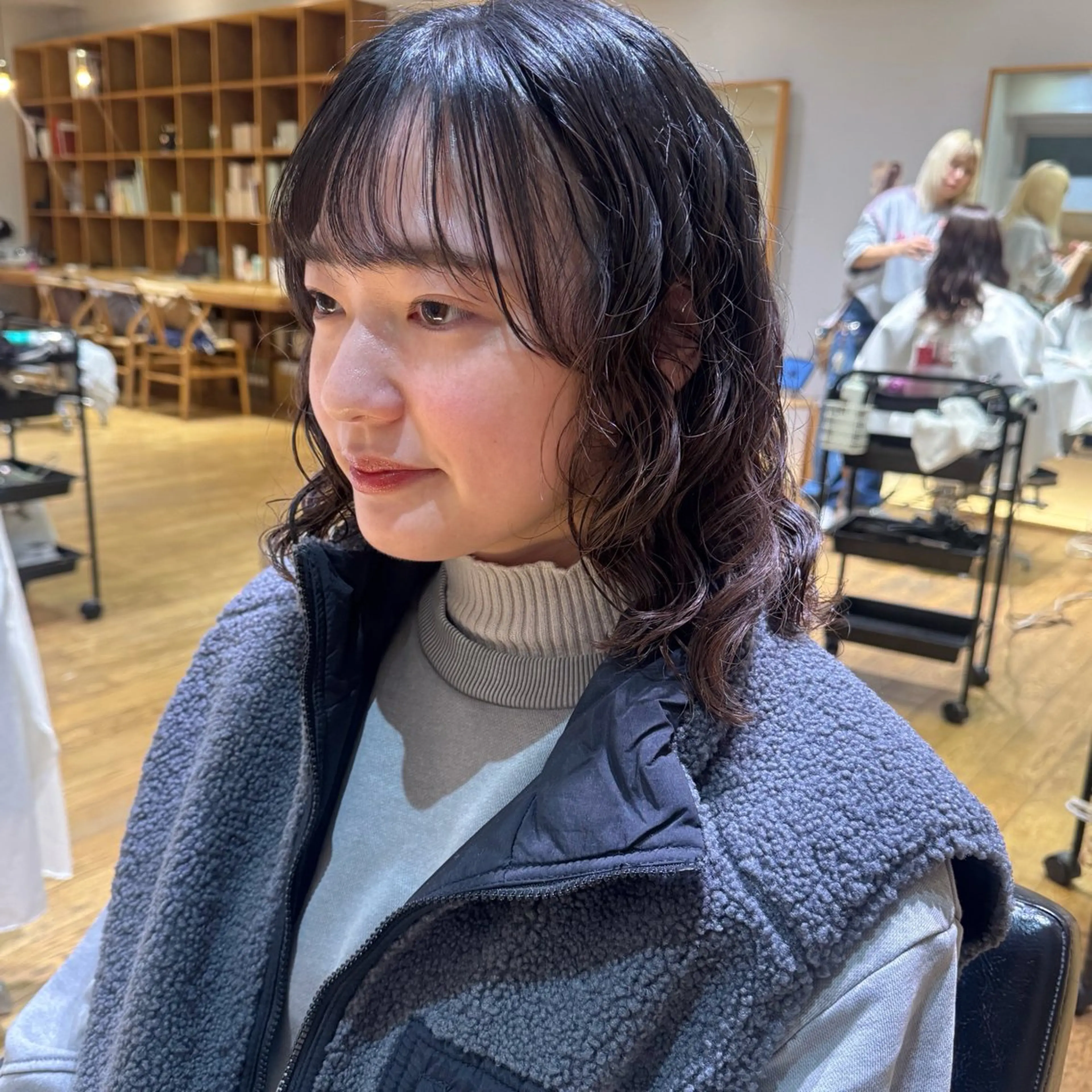 ショート パーマ ボブ 伸ばしかけ カット パーマ 大橋 芽衣のヘアスタイル