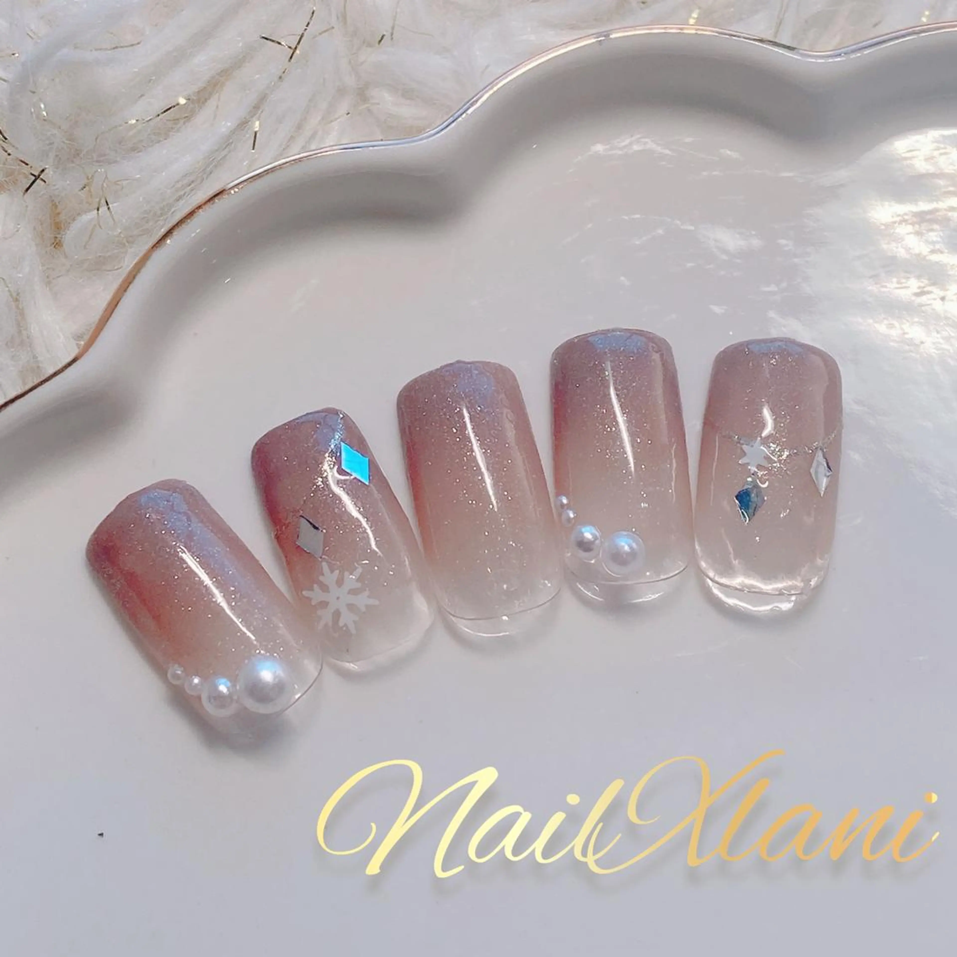 ネイル 練馬駅近ネイルラニ 不細工爪90分で美爪のネイルデザイン