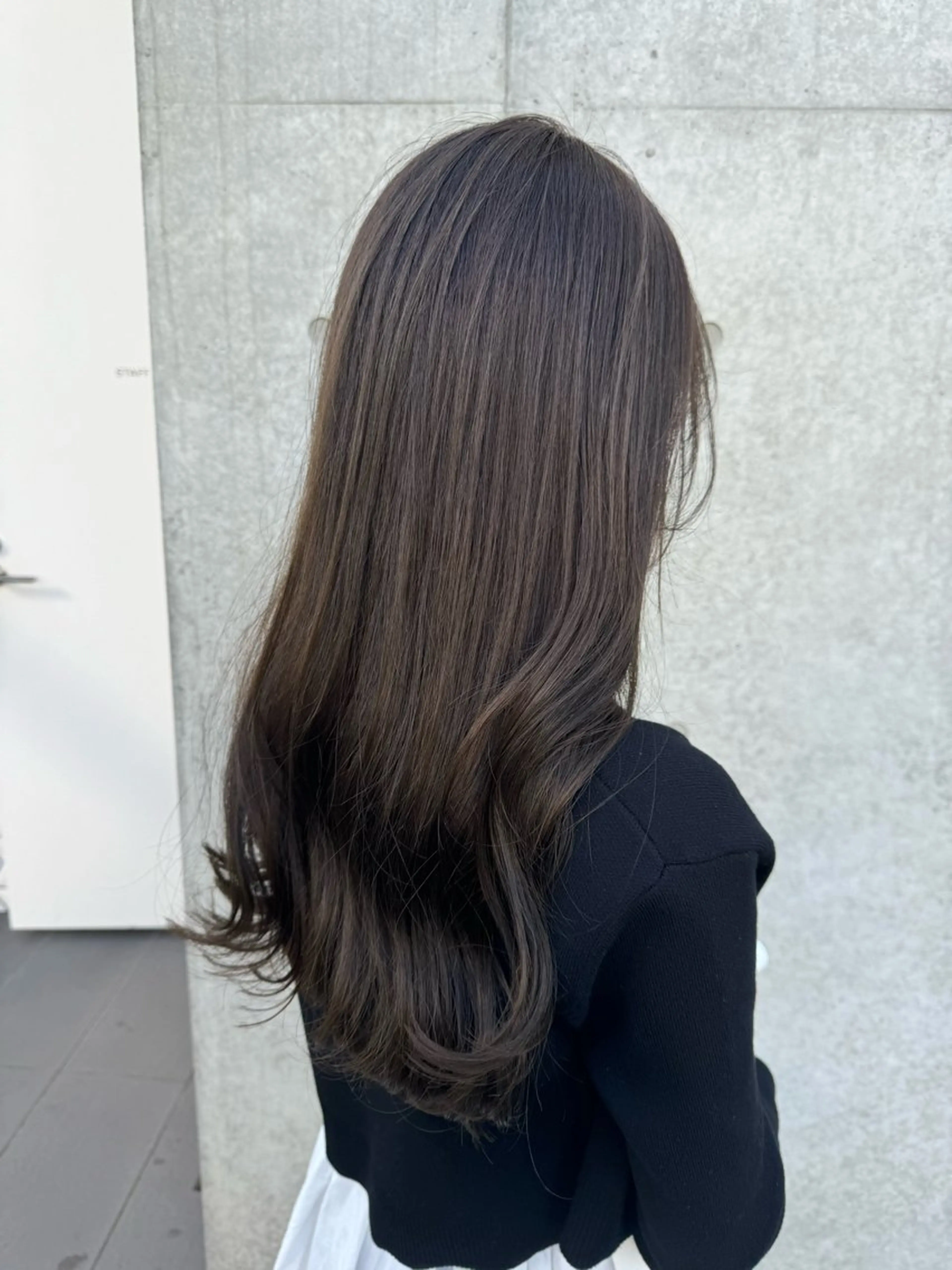 ロング 浅岡 太陽のヘアスタイル