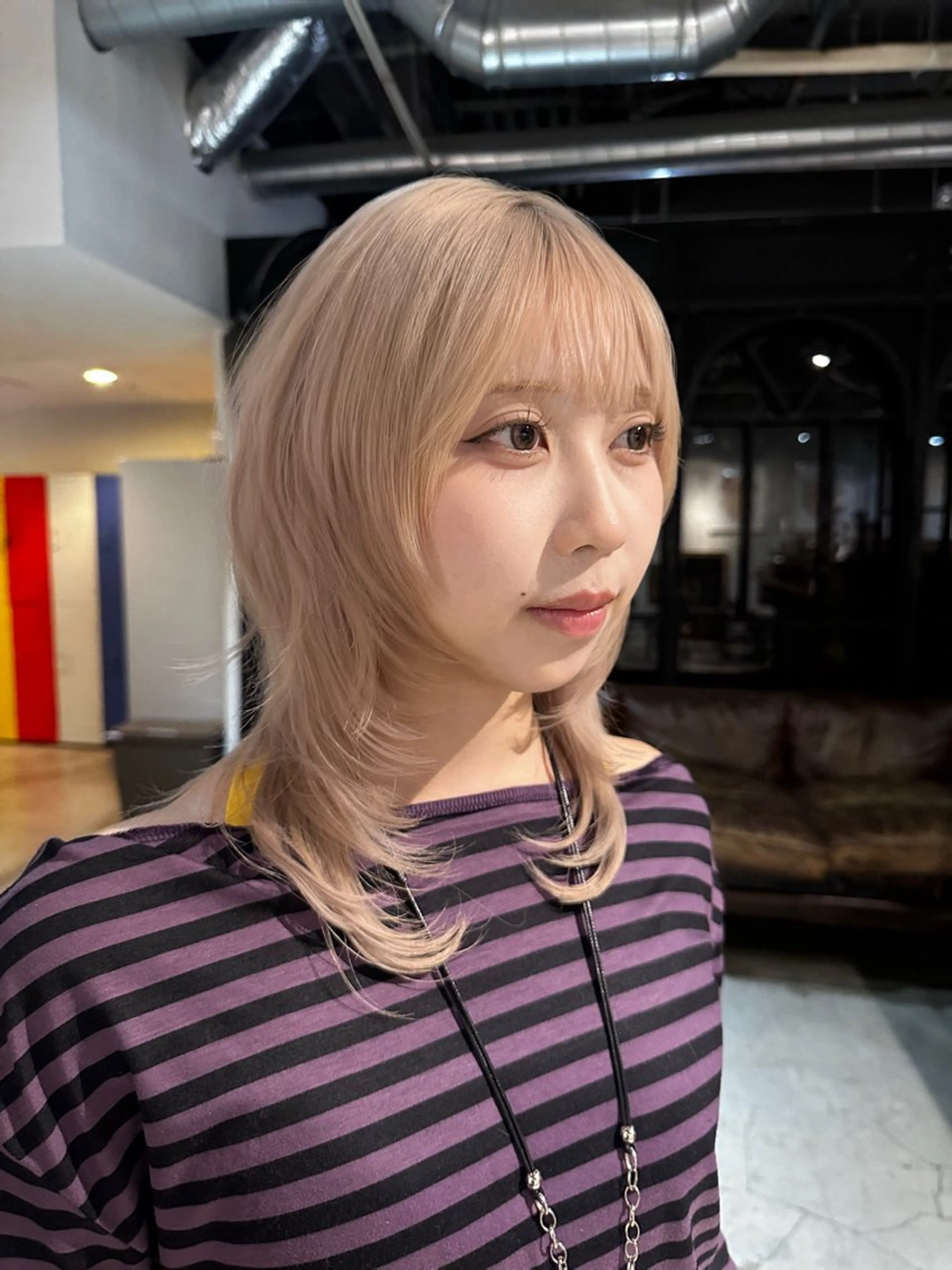 セミロング 顔まわりレイヤー ハッシュカット レイヤーカット NORA銀座 NATSUMIのヘアスタイル