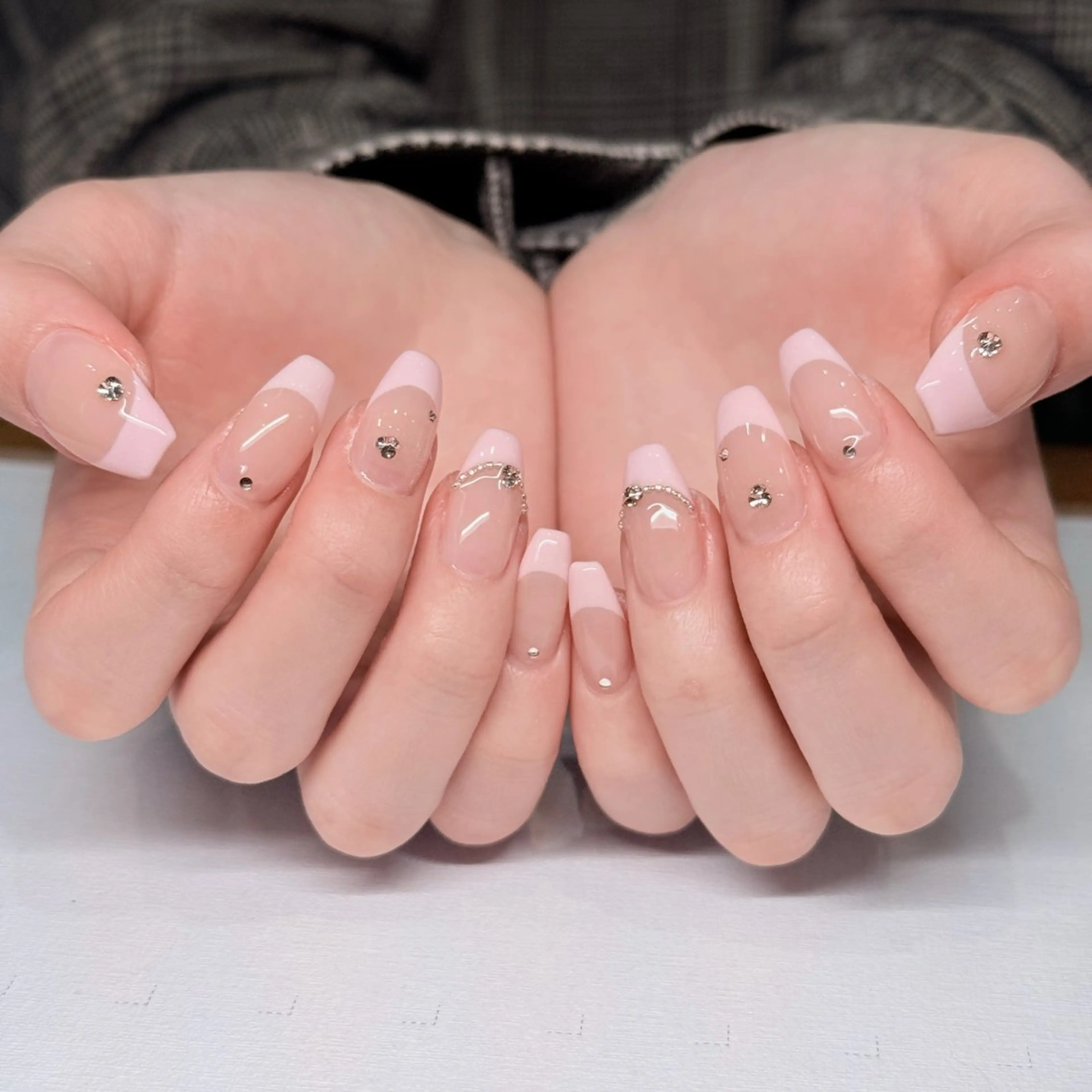 ネイル オーロラネイル ブルー チークネイル フットネイル フレンチネイル ハンドネイル JAN 168 池袋のネイルデザイン