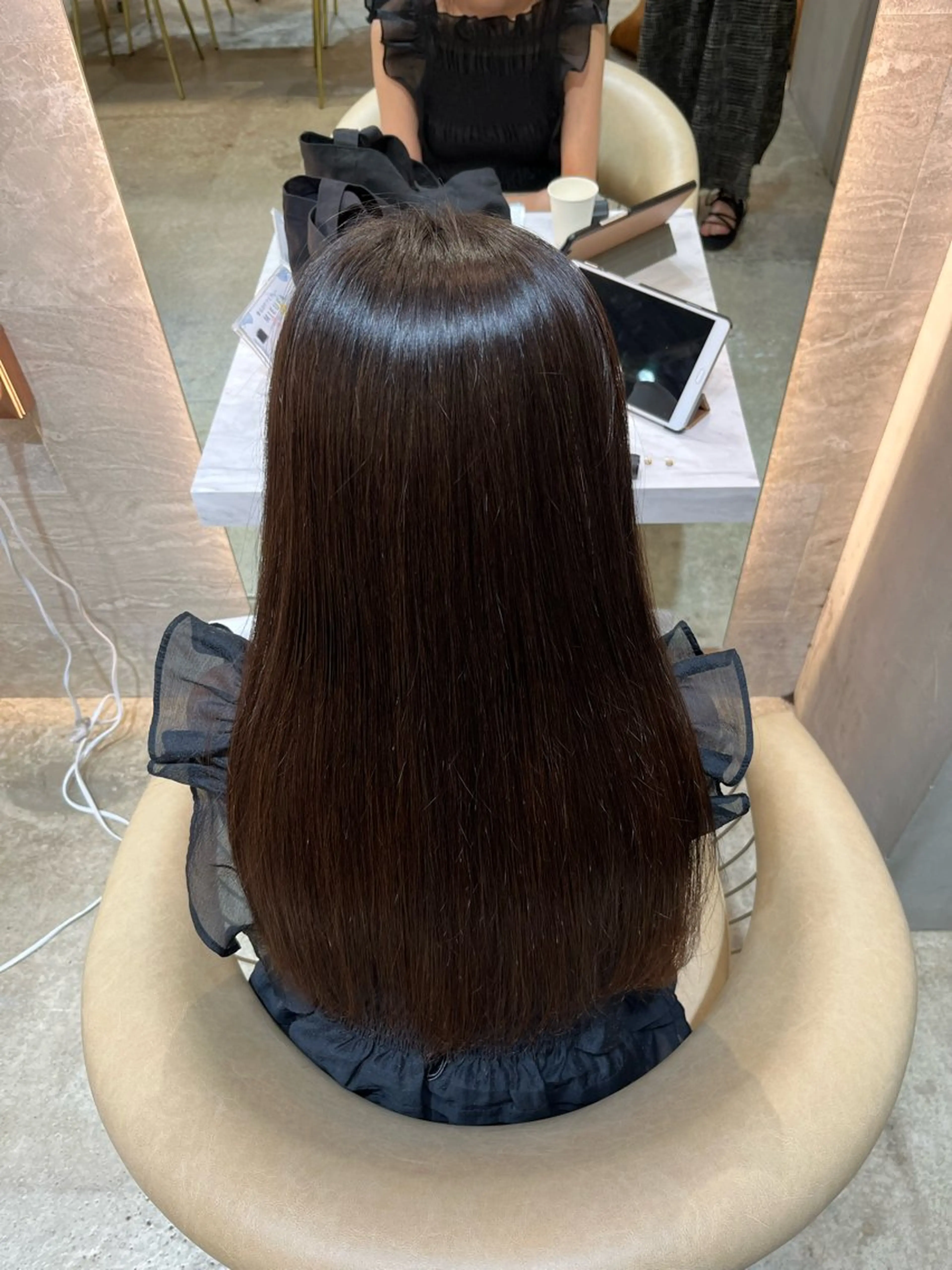 ロング カラー 小久保美空/縮毛矯正 ミディアム/レイヤーのヘアスタイル