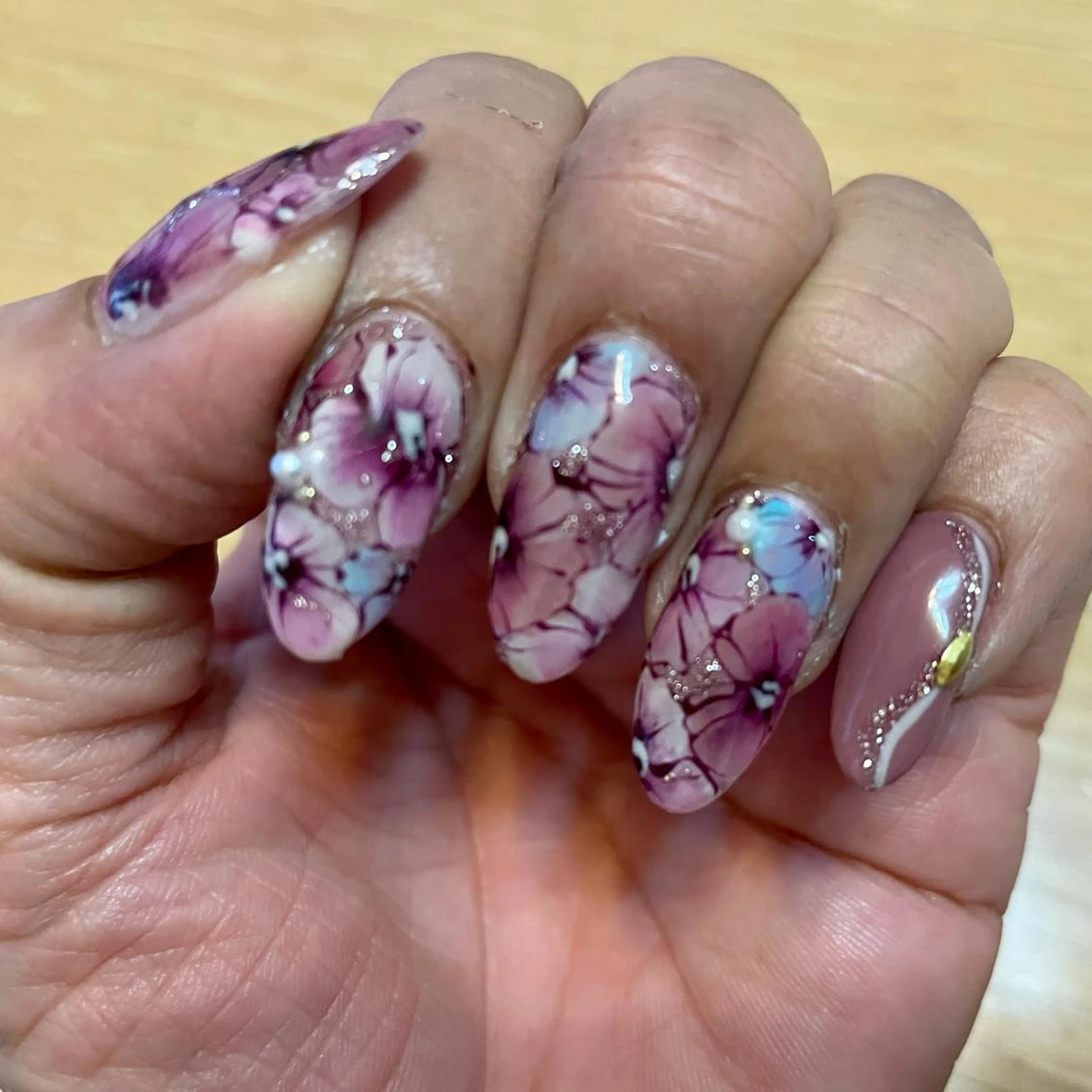 ネイル 奥園 良恵のネイルデザイン