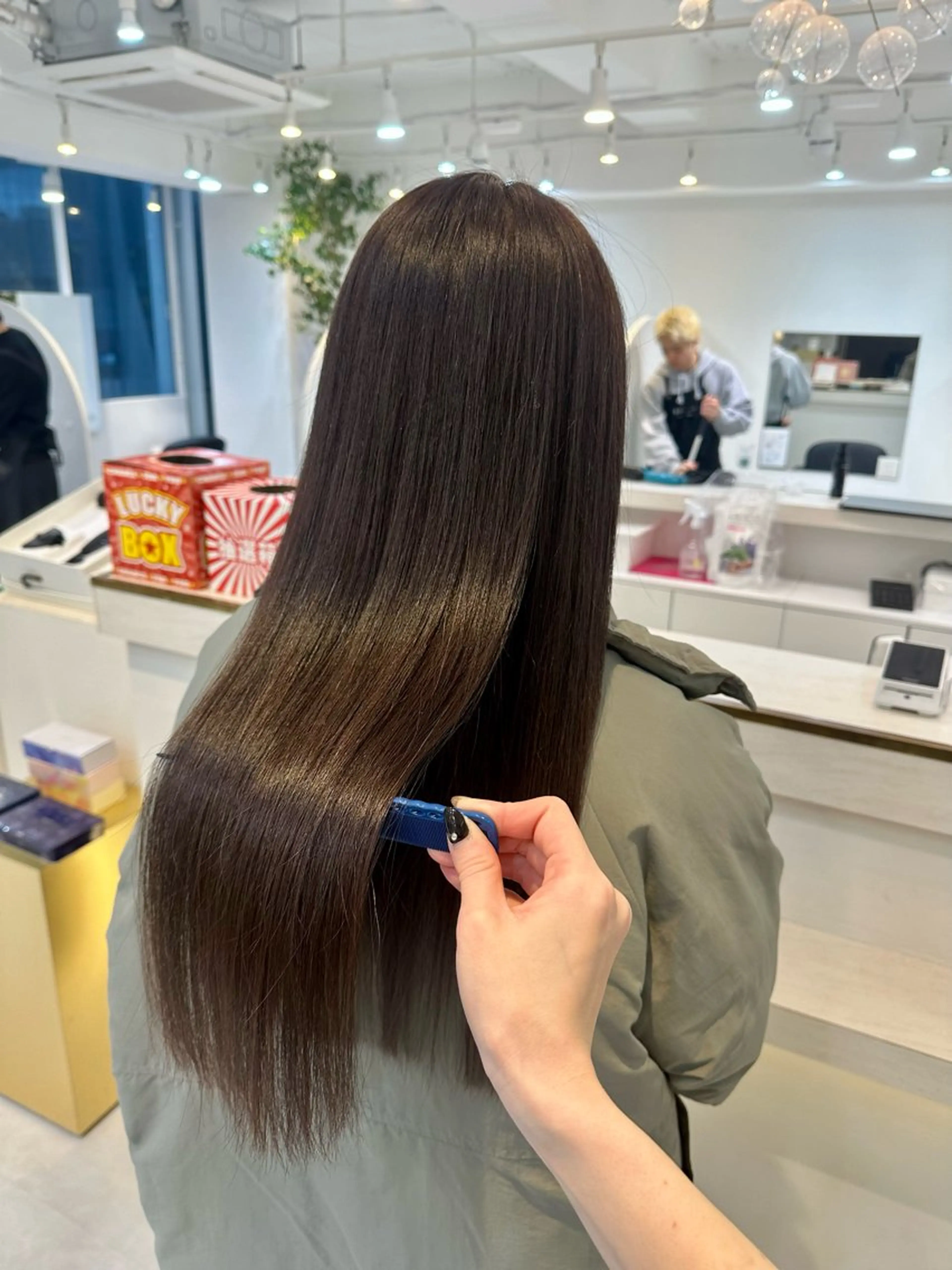 セミロング カット ヘアカラー トリートメント Emuest心斎橋 SAKIのヘアスタイル