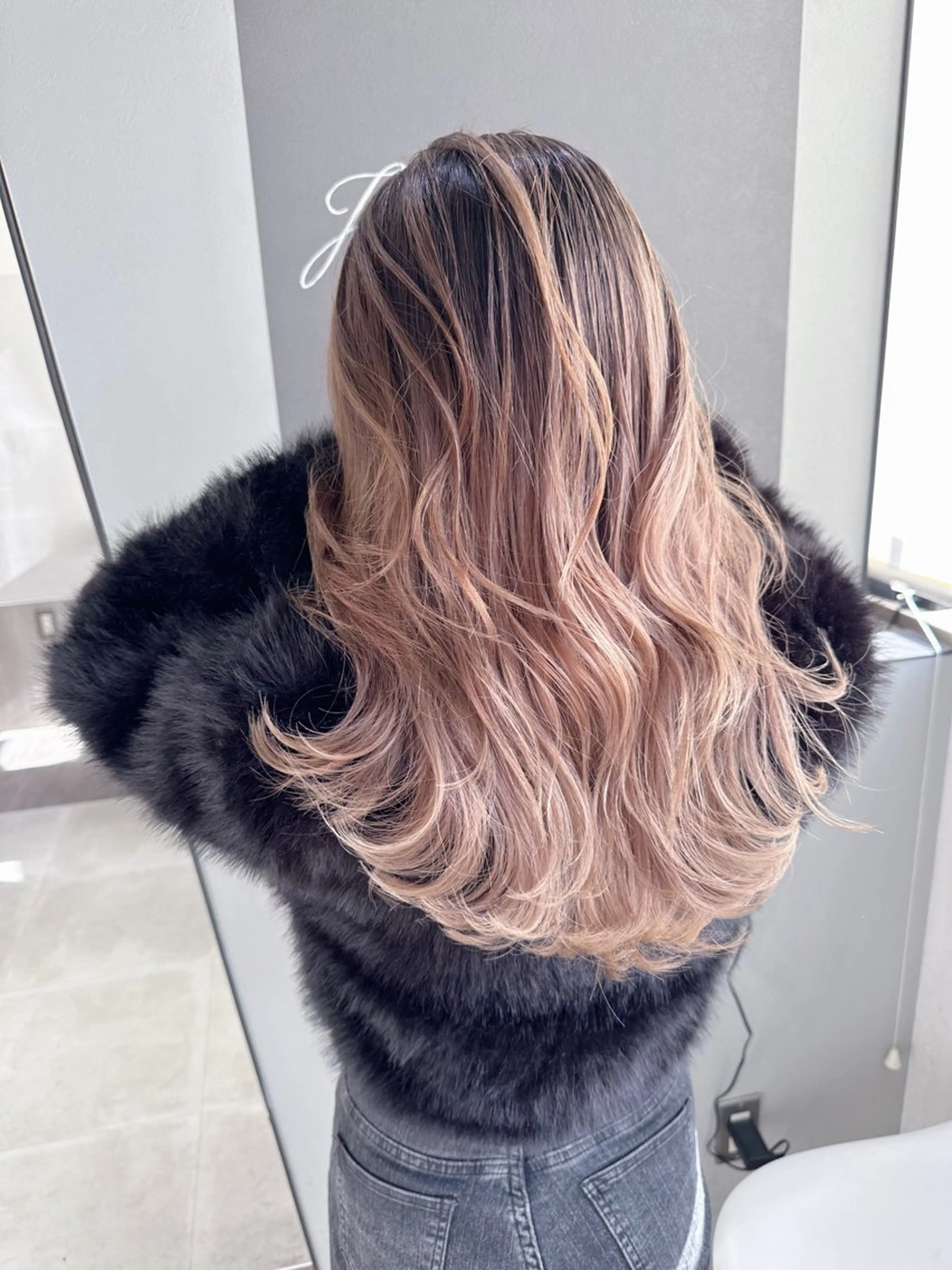 カット+バレイヤージュ+TOKIOトリートメントの写真