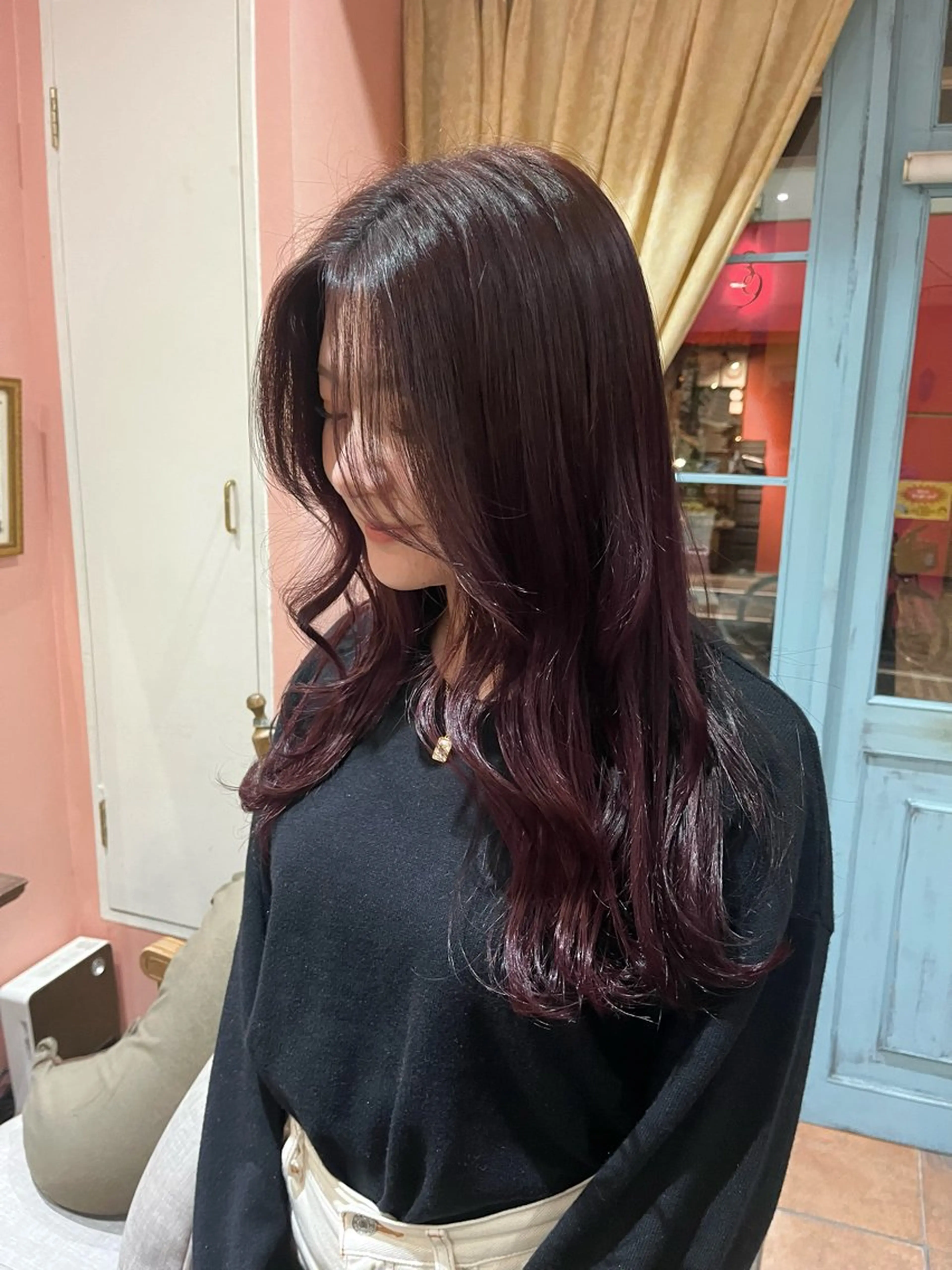 ロング RYOKA/ 透明感カラー/韓国風のヘアスタイル