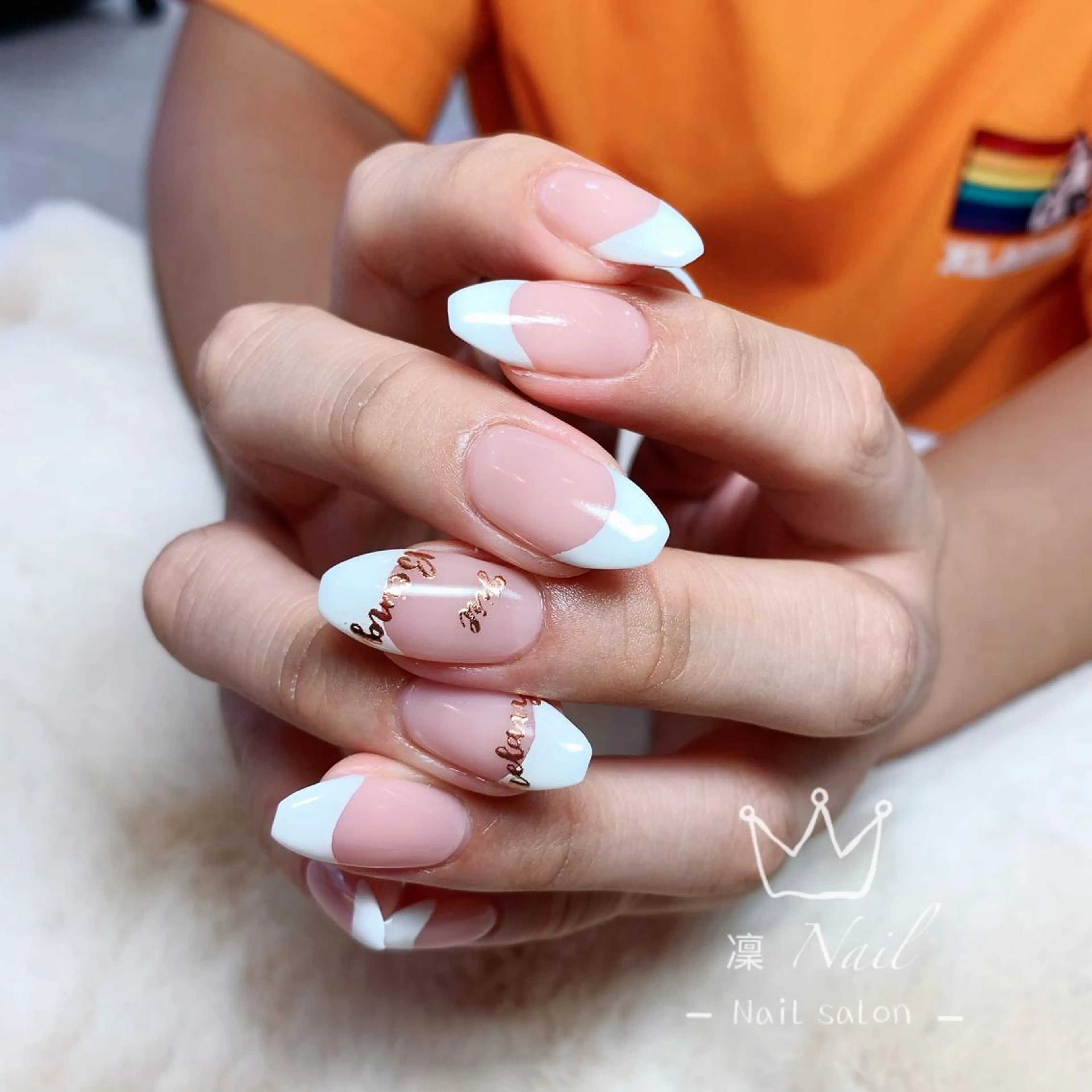 ミディアム カラー ネイル Le’a NailSalonのネイルデザイン