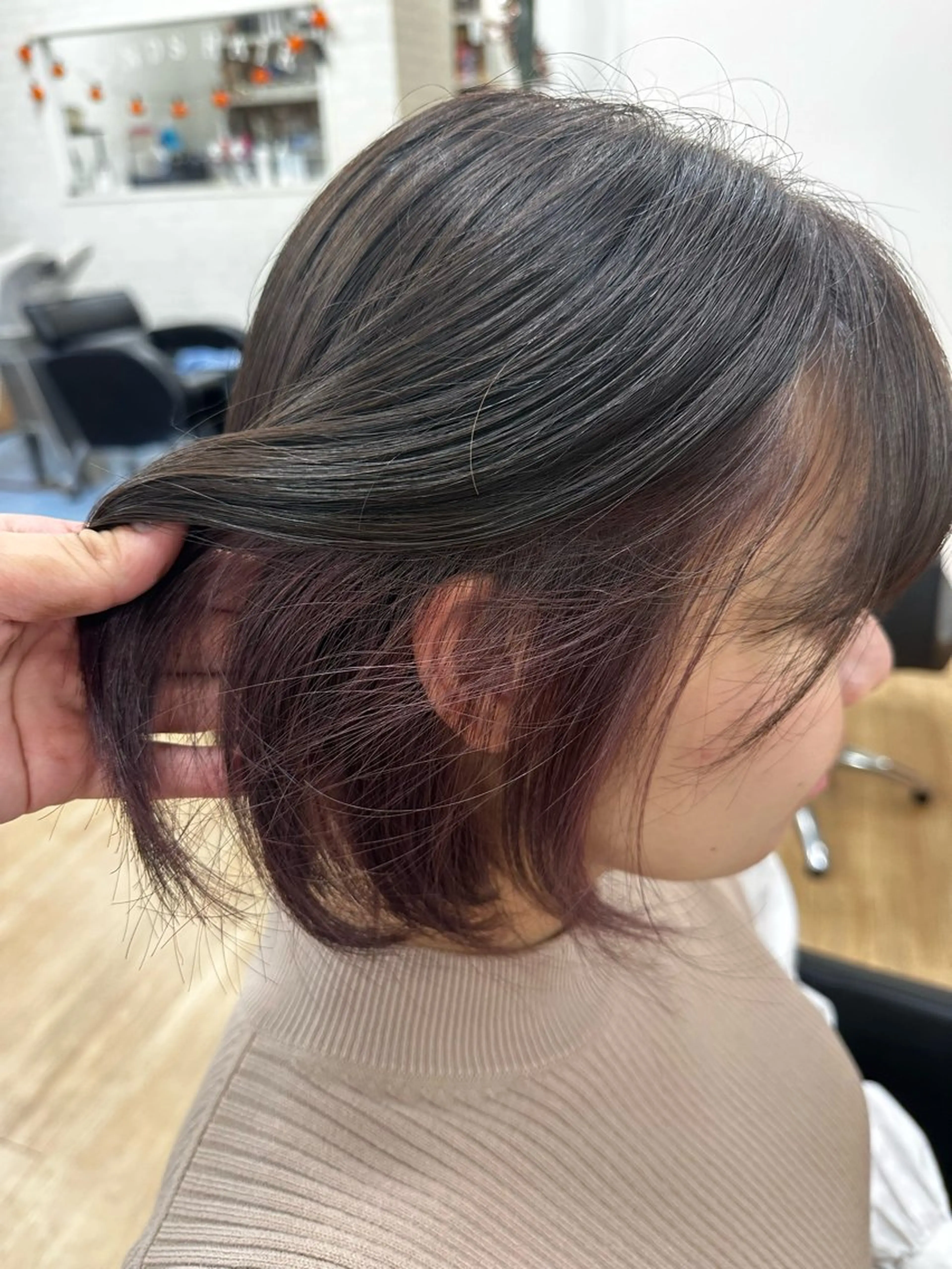 ショート カラー インナーカラー 立川 芽依のヘアスタイル