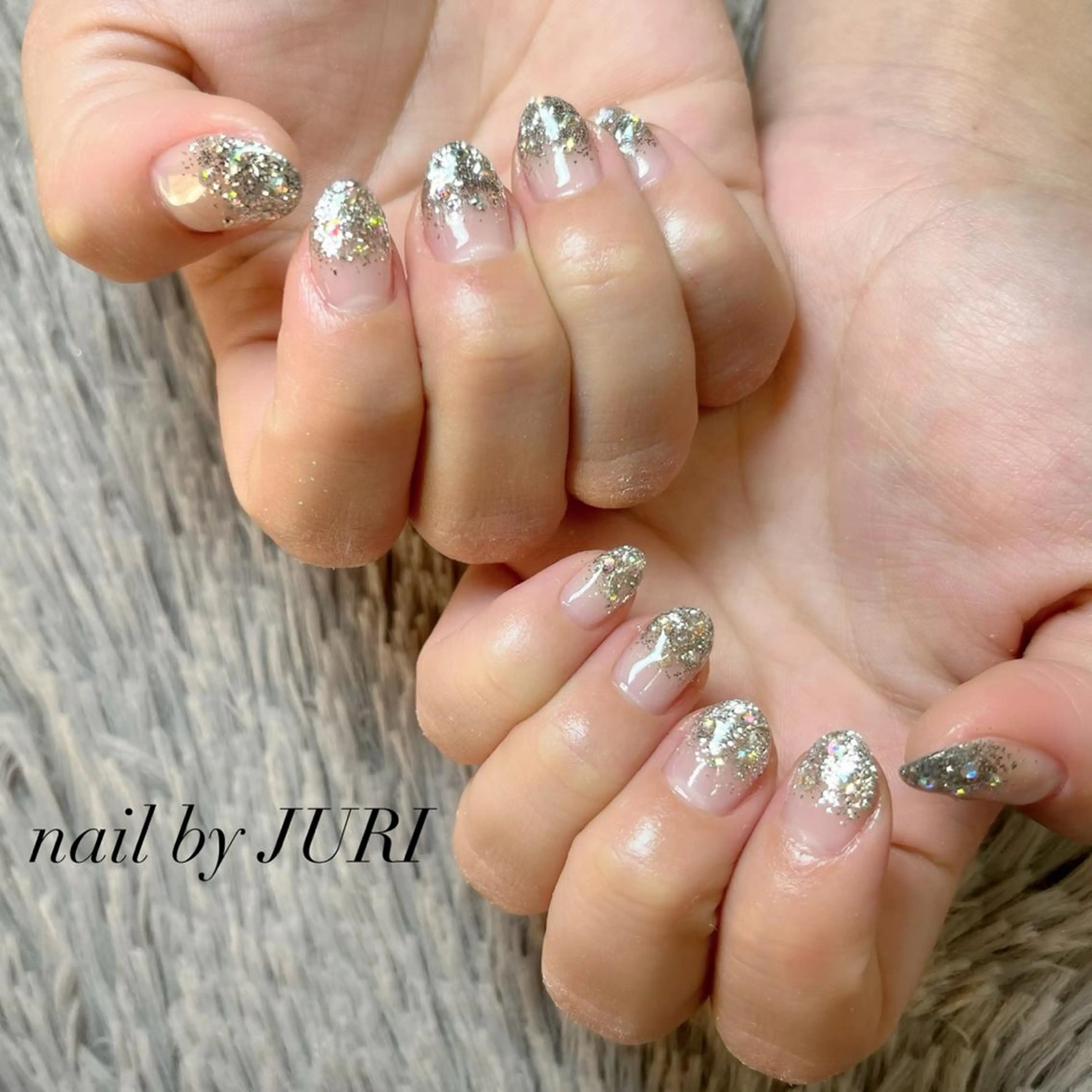 ネイル フットネイル フレンチネイル ジェルネイル ラメ(グリッター) ラメグラデーション 𝐍𝐄𝐎 𝐉𝐔𝐑𝐈のネイルデザイン