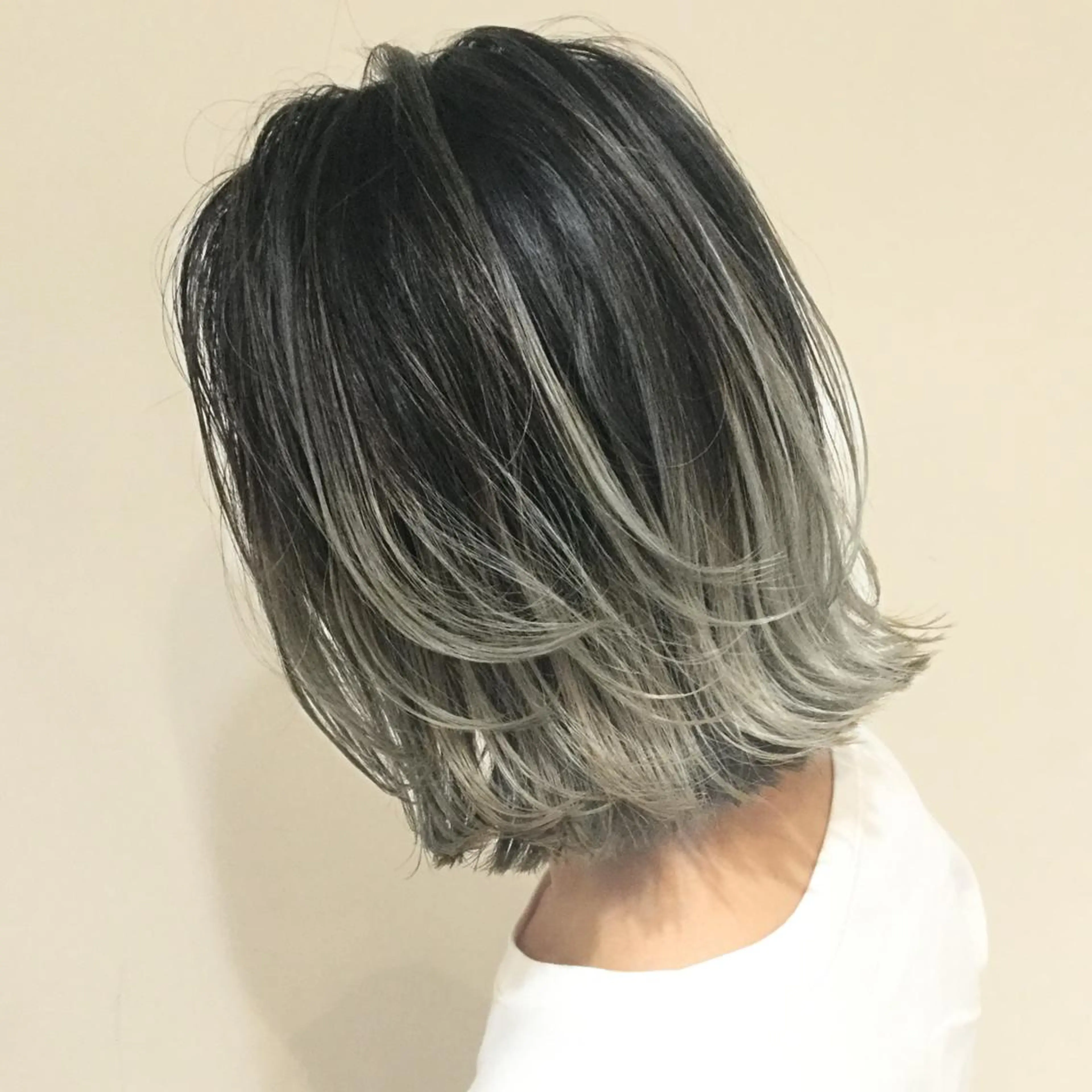 ショート カラー 髪質改善カラー韓国風 レイヤーtudaのヘアスタイル