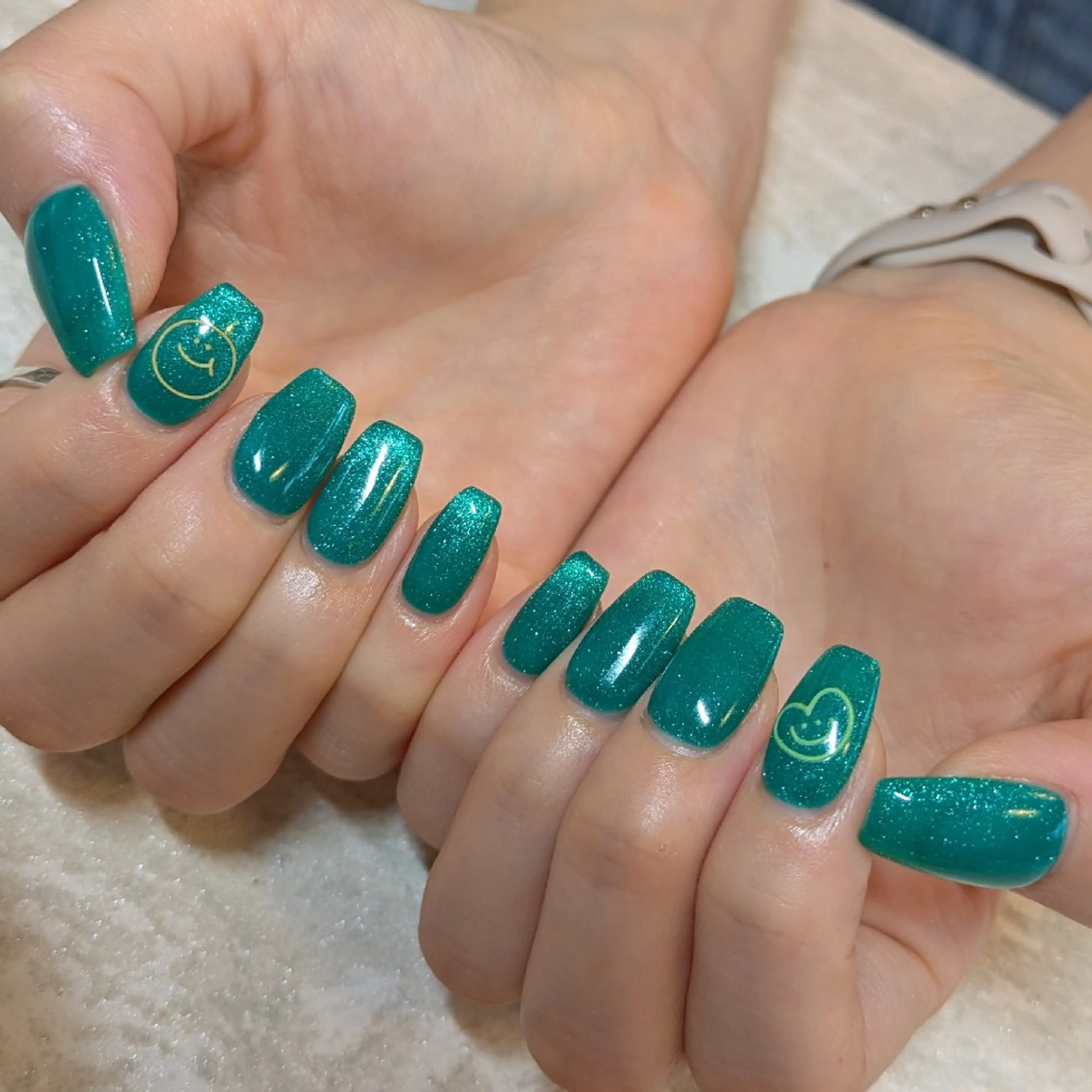 ネイル マグネットネイル ジェヌインネイル 河内のネイルデザイン