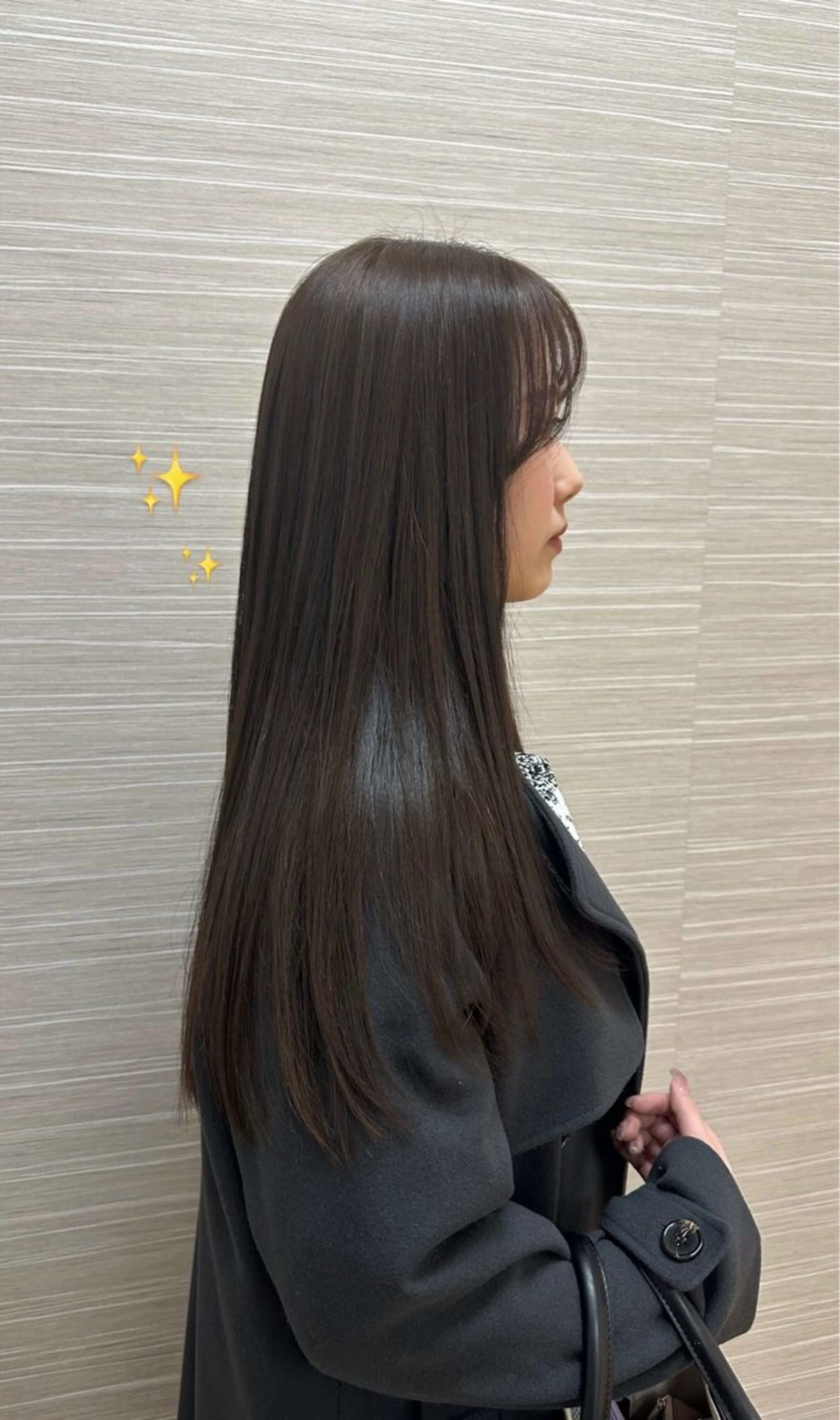 ロング カラー 透明感カラー オリーブカラー カット ヘアカラー tokute よしかわなお🍒のヘアスタイル