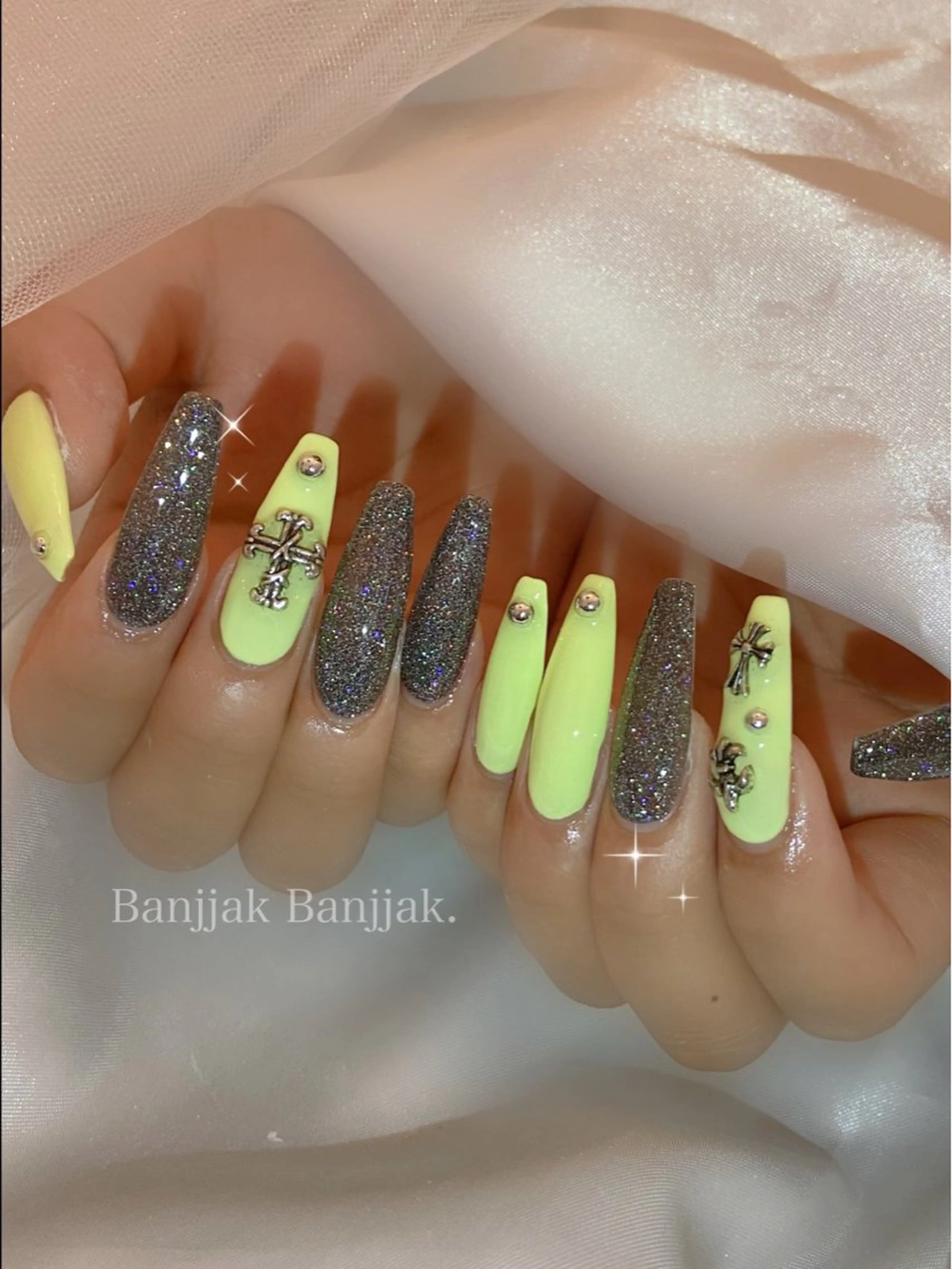 ネイル ハンドネイル パンチャパンチャ ネイルサロンのネイルデザイン