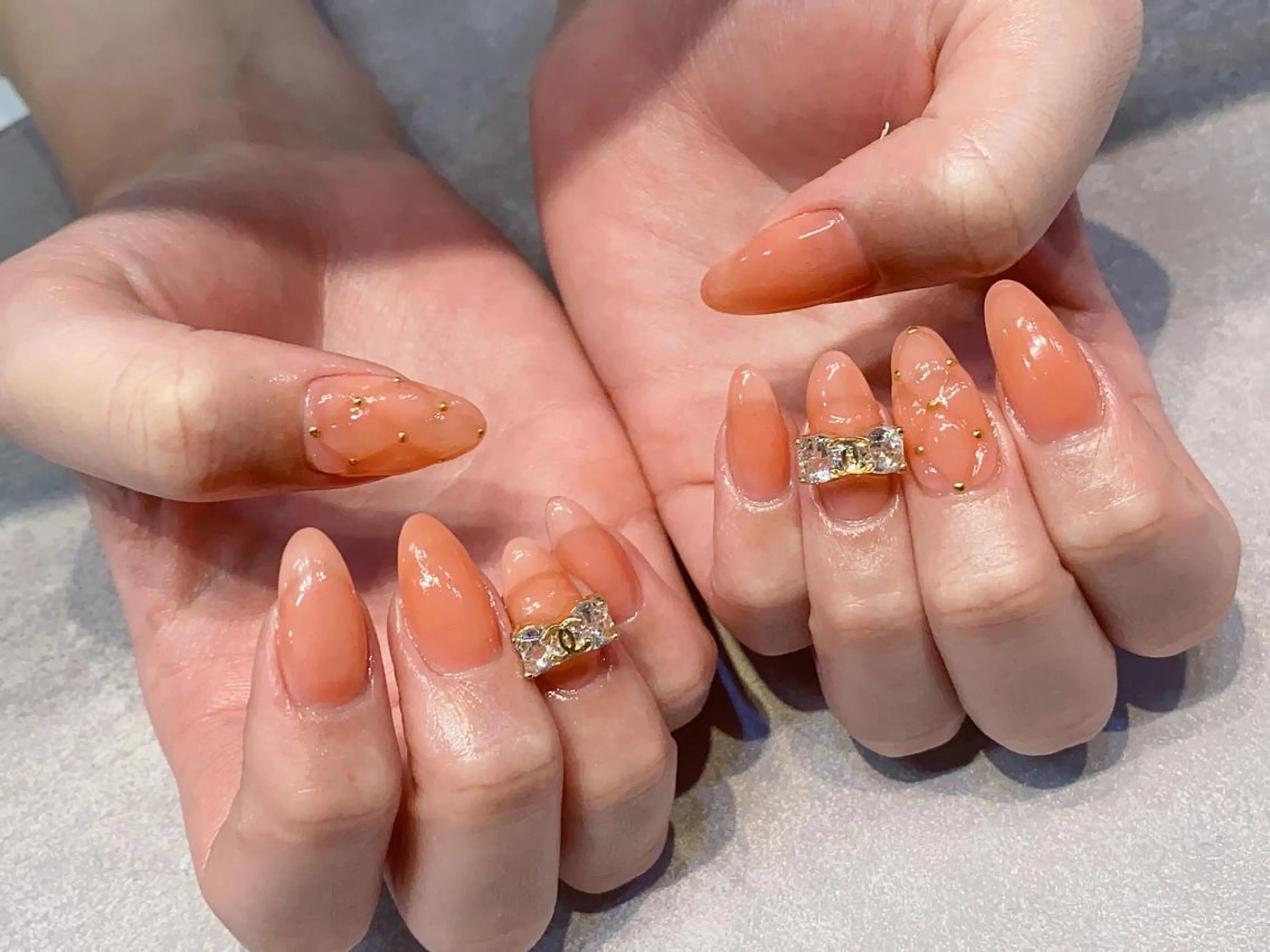 セミロング ハンドネイル NAILSALON 🍔Timna🍟のネイルデザイン