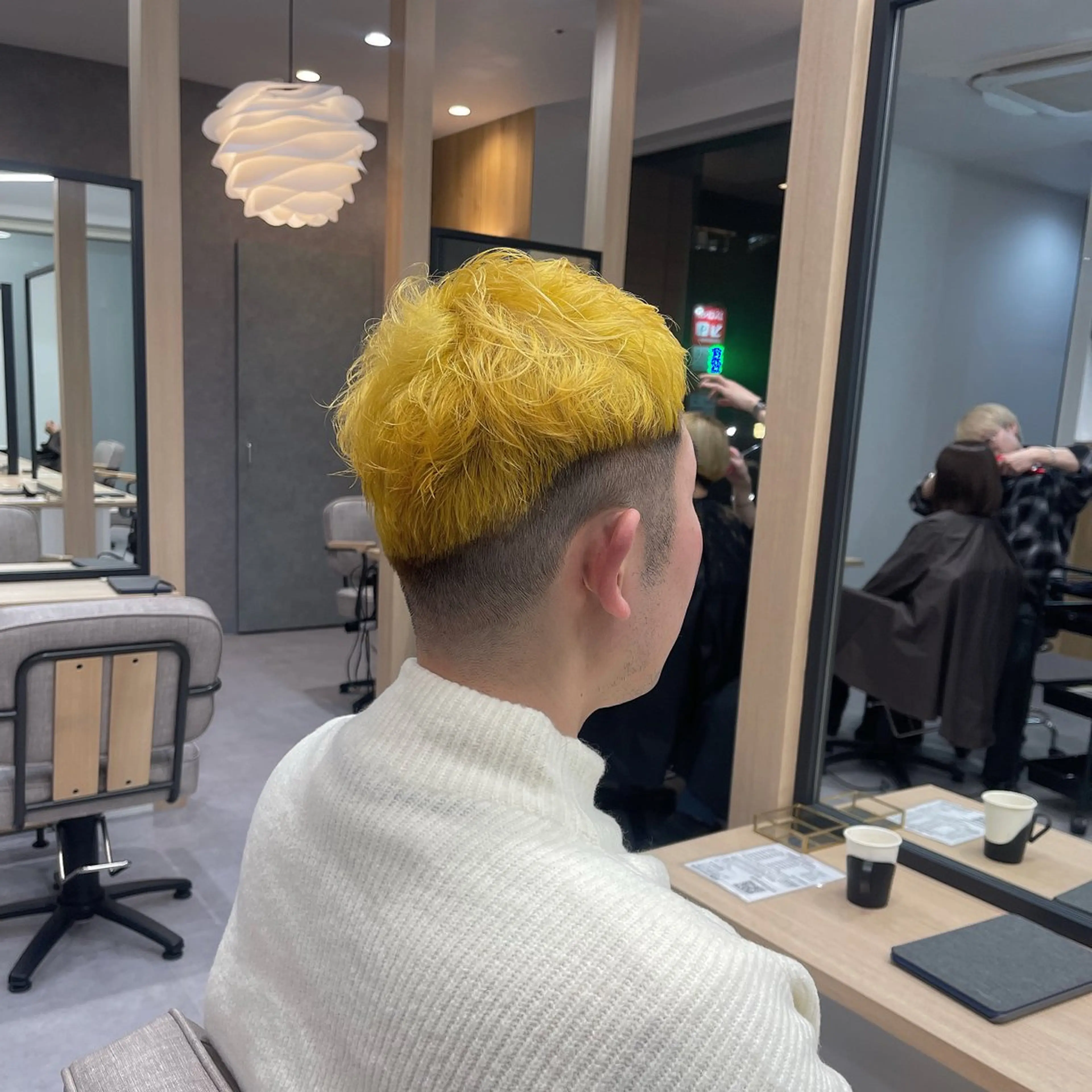 ショート カラー メンズ ダブルカラー カット ヘアカラー ショートとレイヤーが 好きな人|三浦翔のヘアスタイル