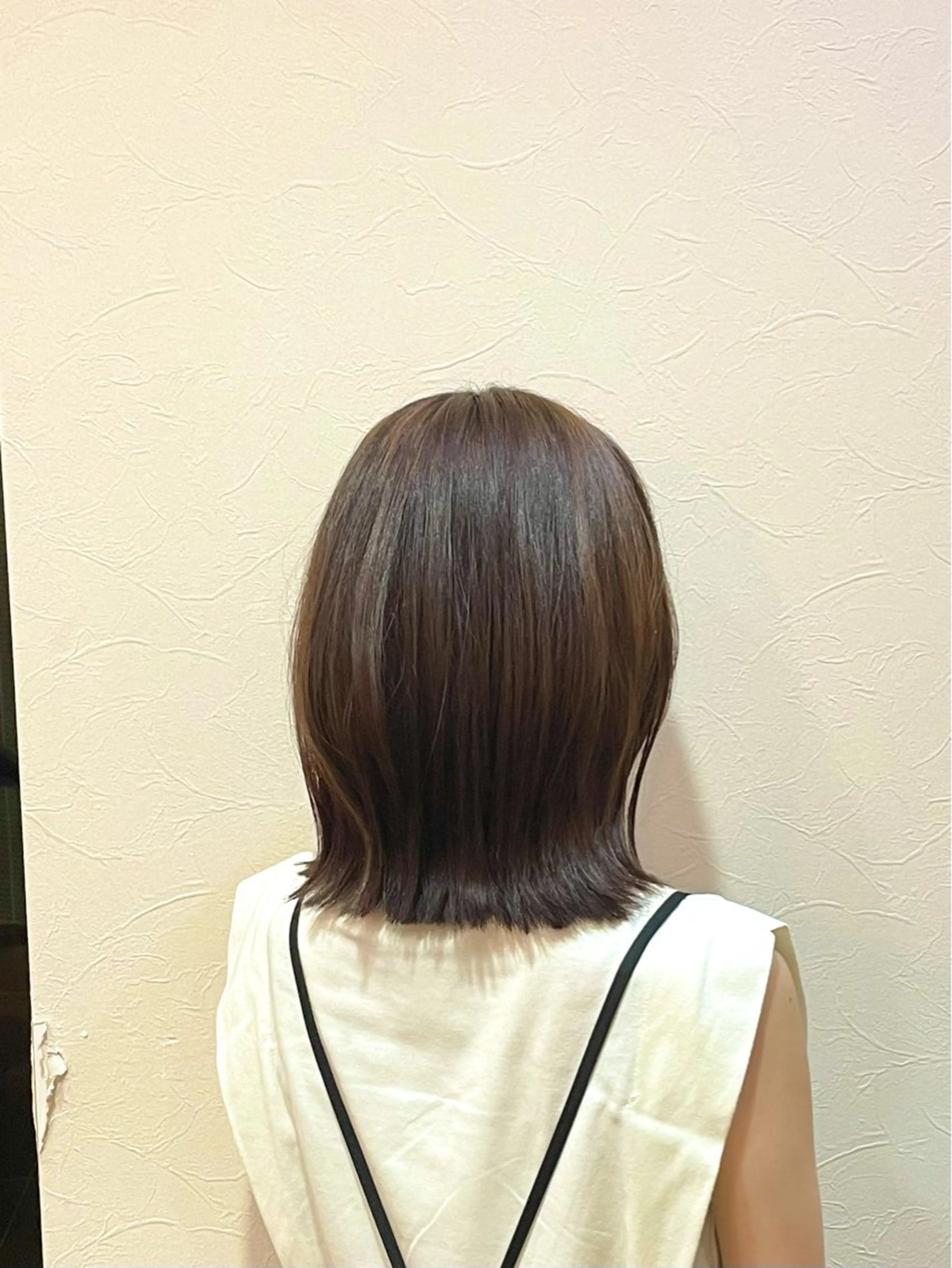 ミディアム ボブ 外ハネヘア DEURA(デウラ) ✂のヘアスタイル