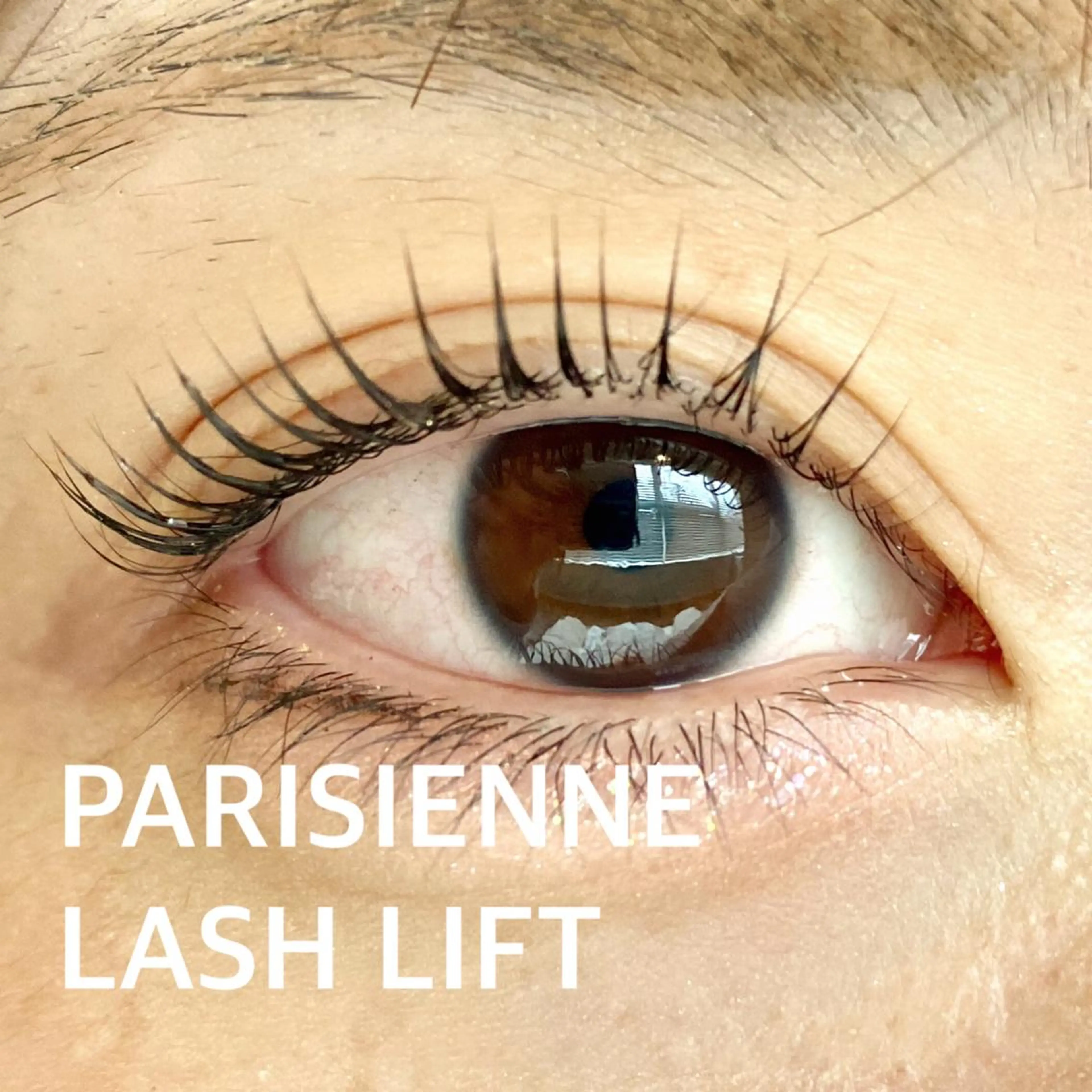 パリジェンヌラッシュリフトの写真