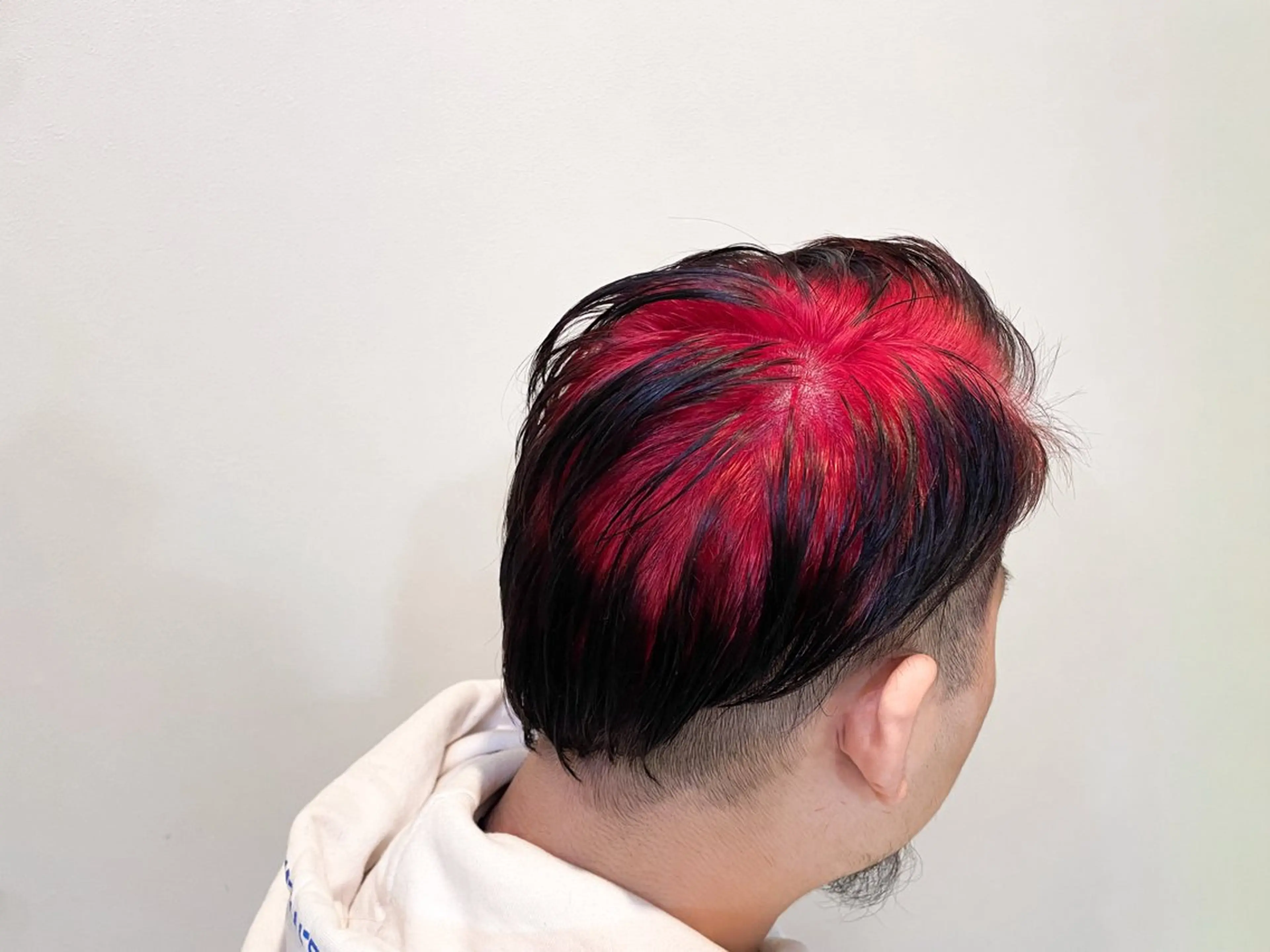 ショート カラー 元自衛官美容師 つや。のヘアスタイル