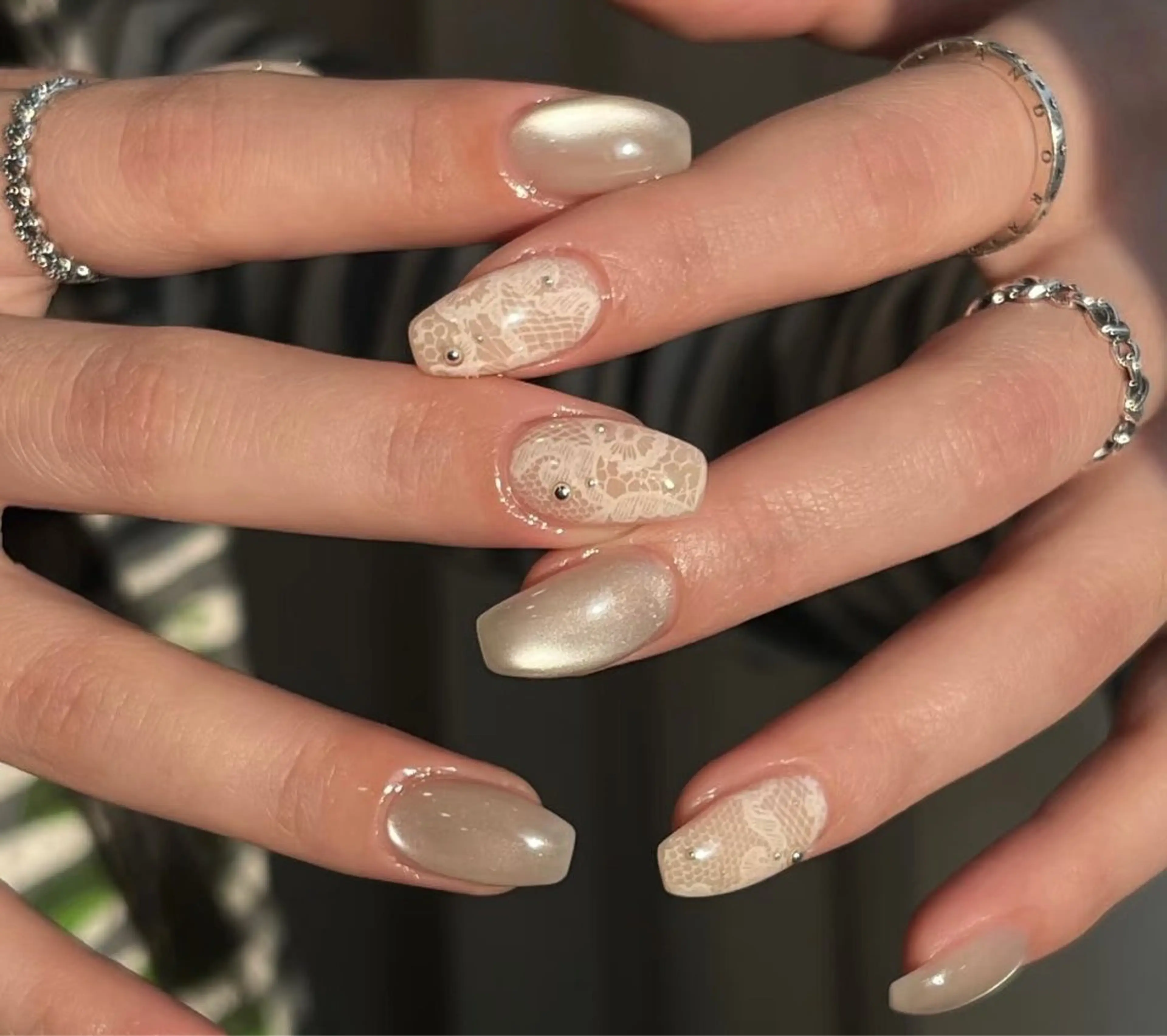 ネイル チークネイル フレンチネイル ジェルネイル ガーリー キラキラネイル ハンドネイル 高橋 雪のネイルデザイン