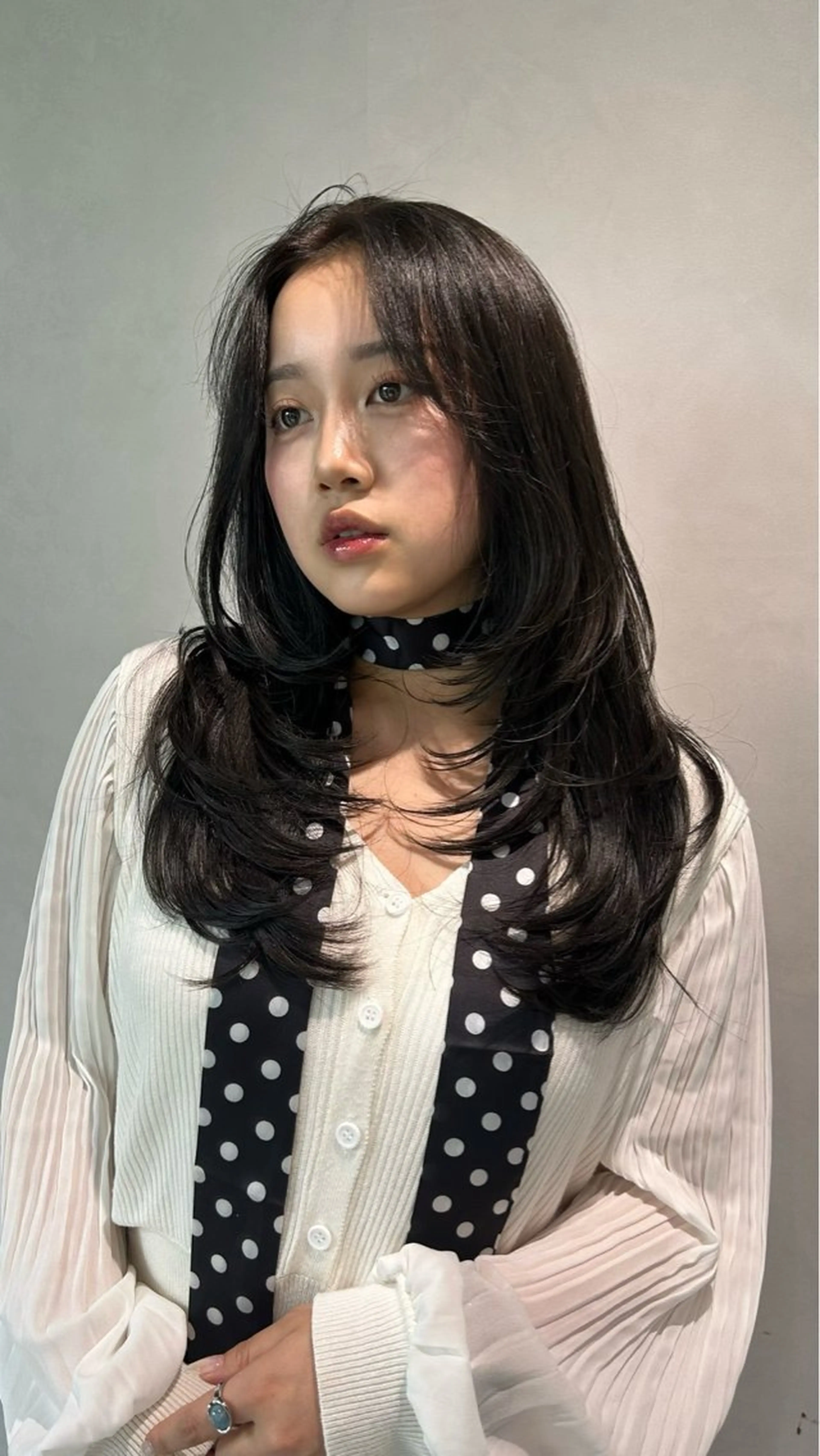 セミロング モデル募集中/西梅田 naruka🍏のヘアスタイル