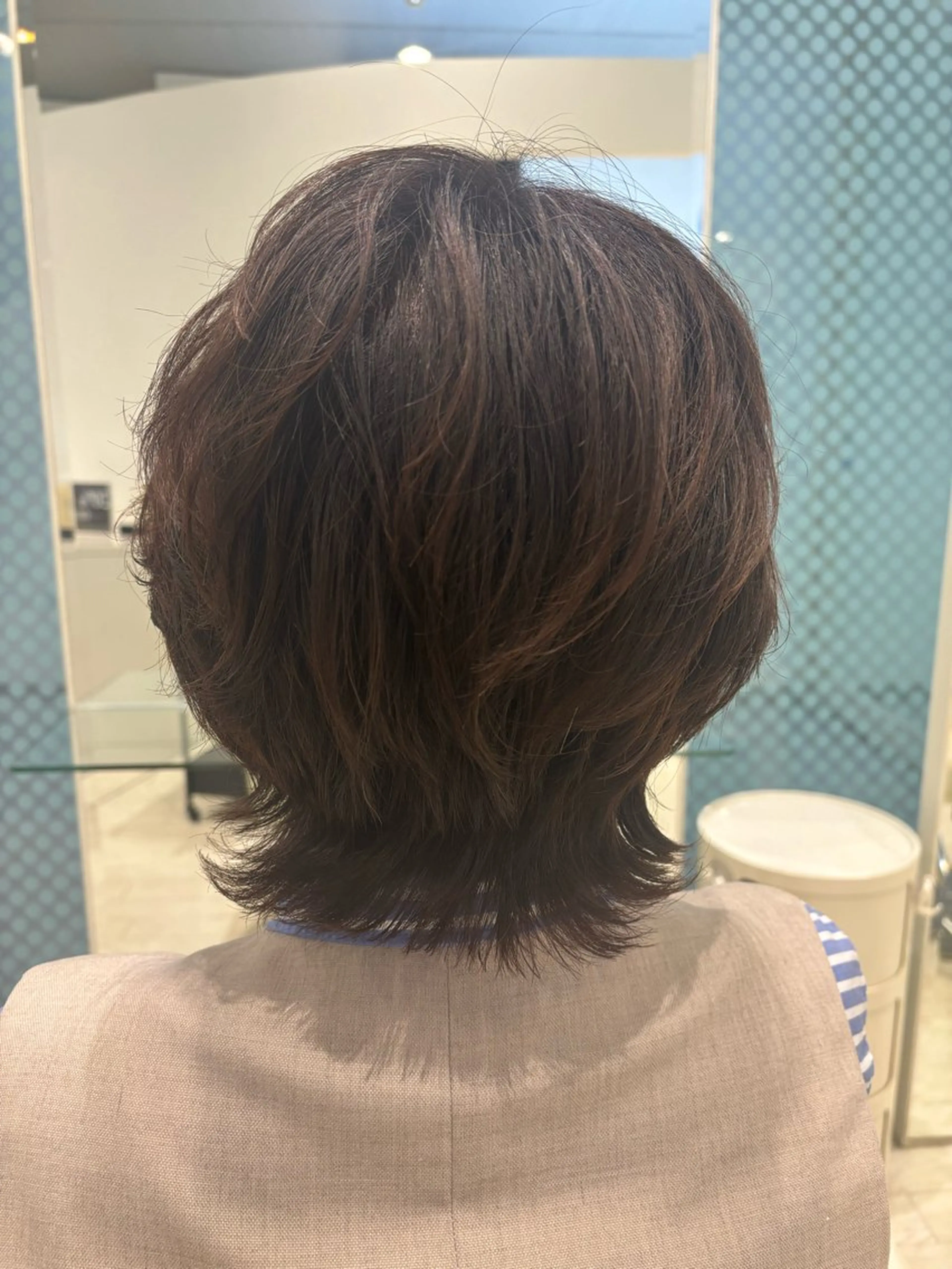 ショート 外ハネヘア カット ヘアカラー パーマ 鬼澤 なお子のヘアスタイル