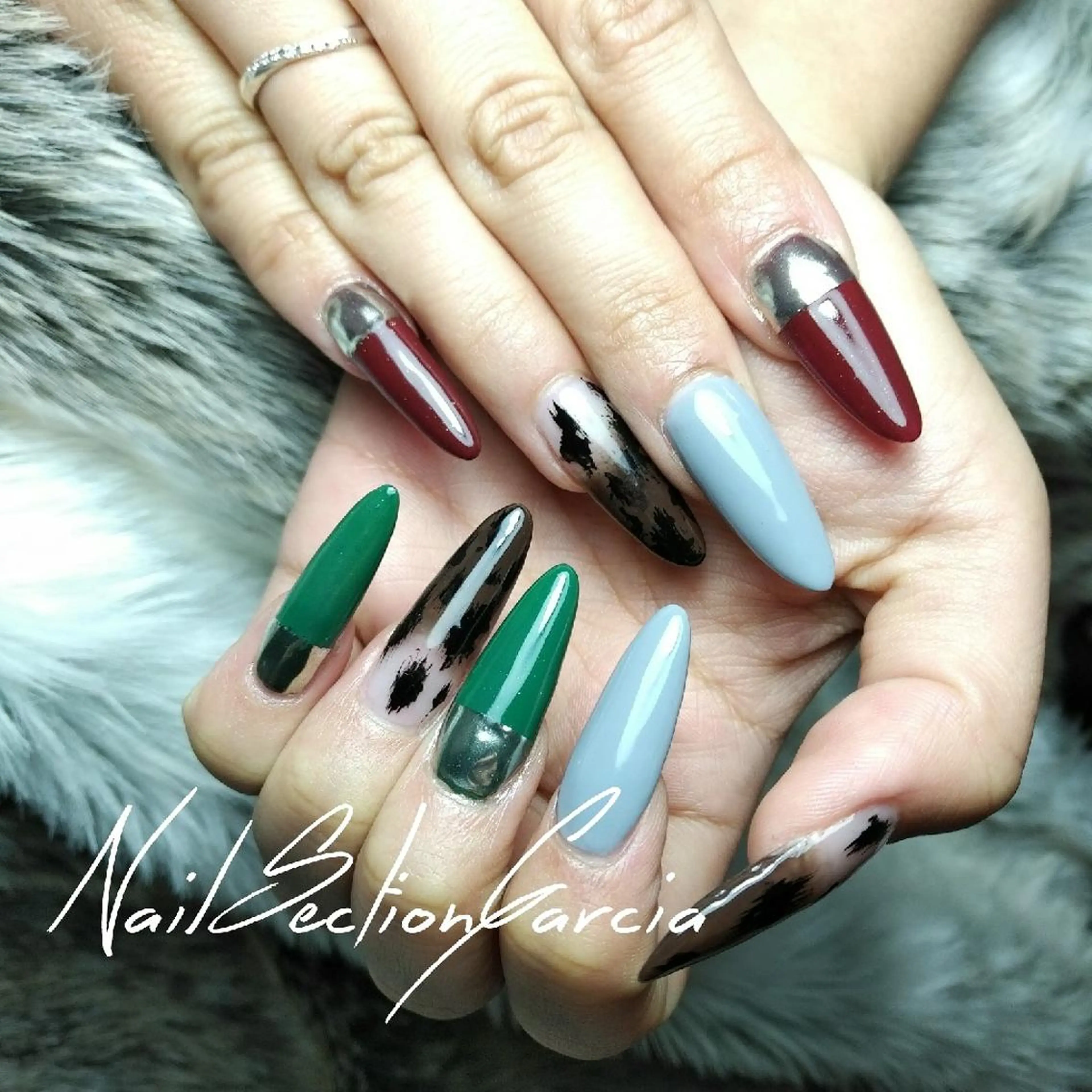 ネイル アニマル柄 アートネイル フットネイル ジェルネイル ミラーネイル Yamawaki by NSGのネイルデザイン