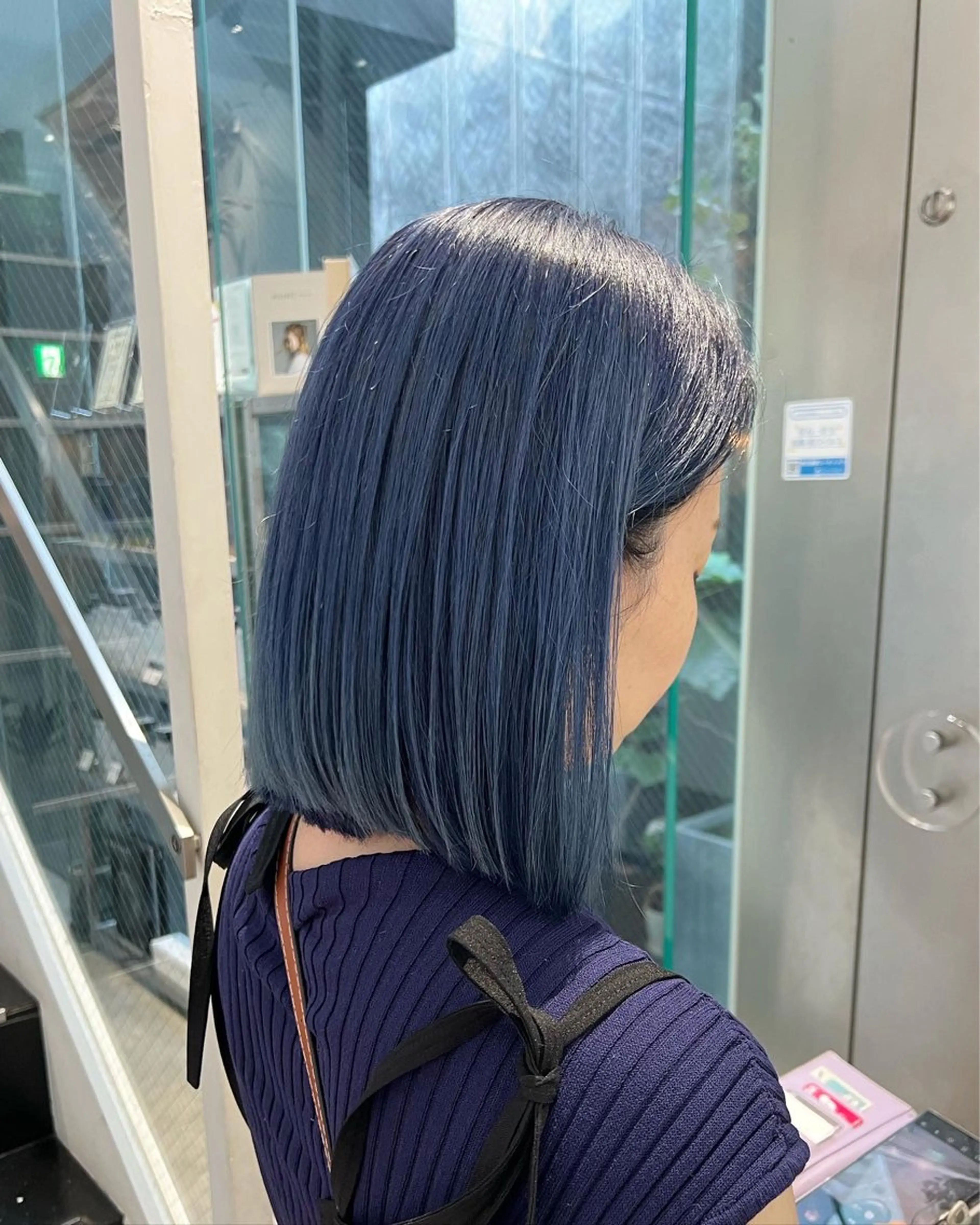 ミディアム カラー ブリーチ ブルーカラー ブルージュ ボブ カット ヘアカラー トリートメント インナーカラー/天神 ブリーチ/吉田のヘアスタイル