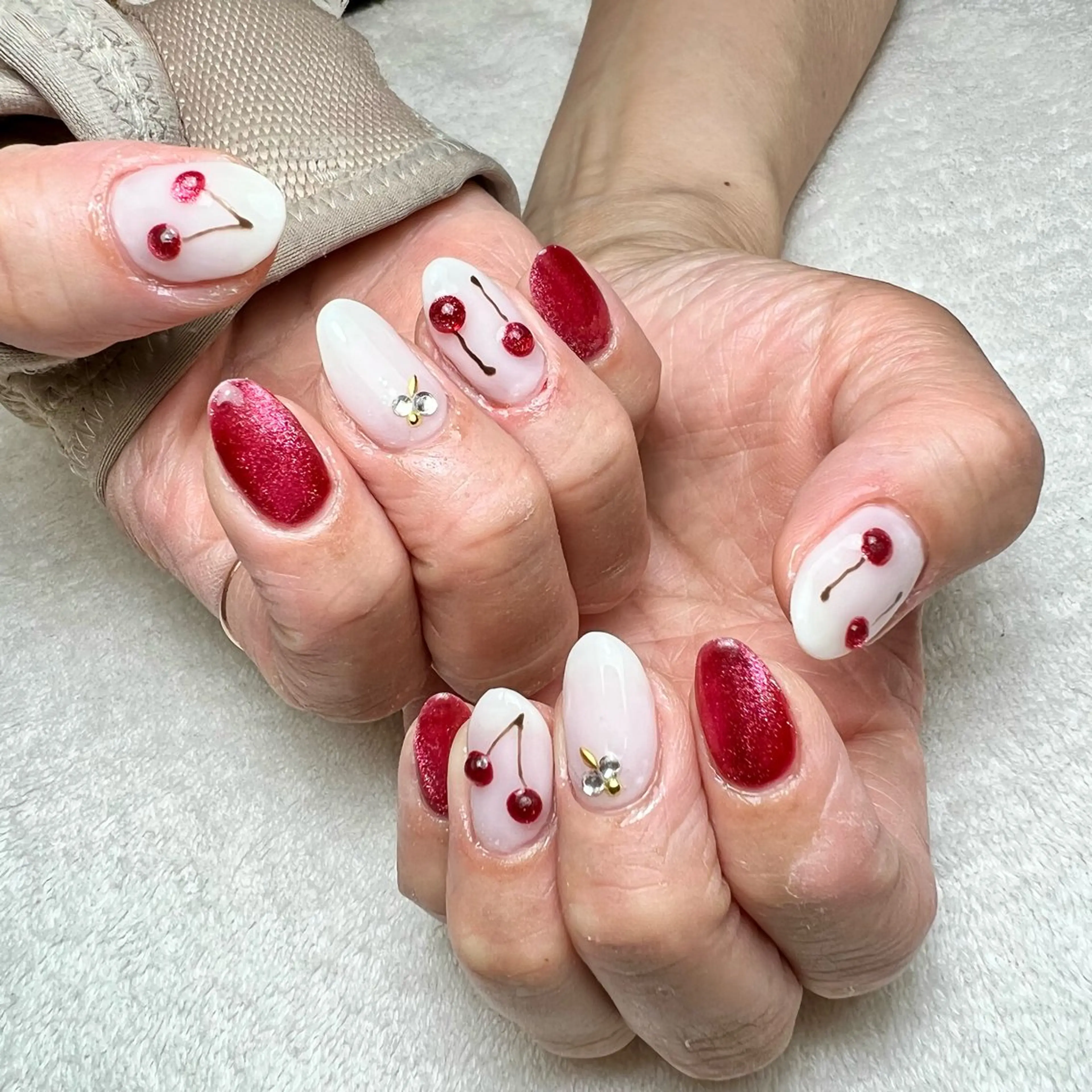 ネイル マグネットネイル ハンドネイル COCO +のエステ・リラクイメージ