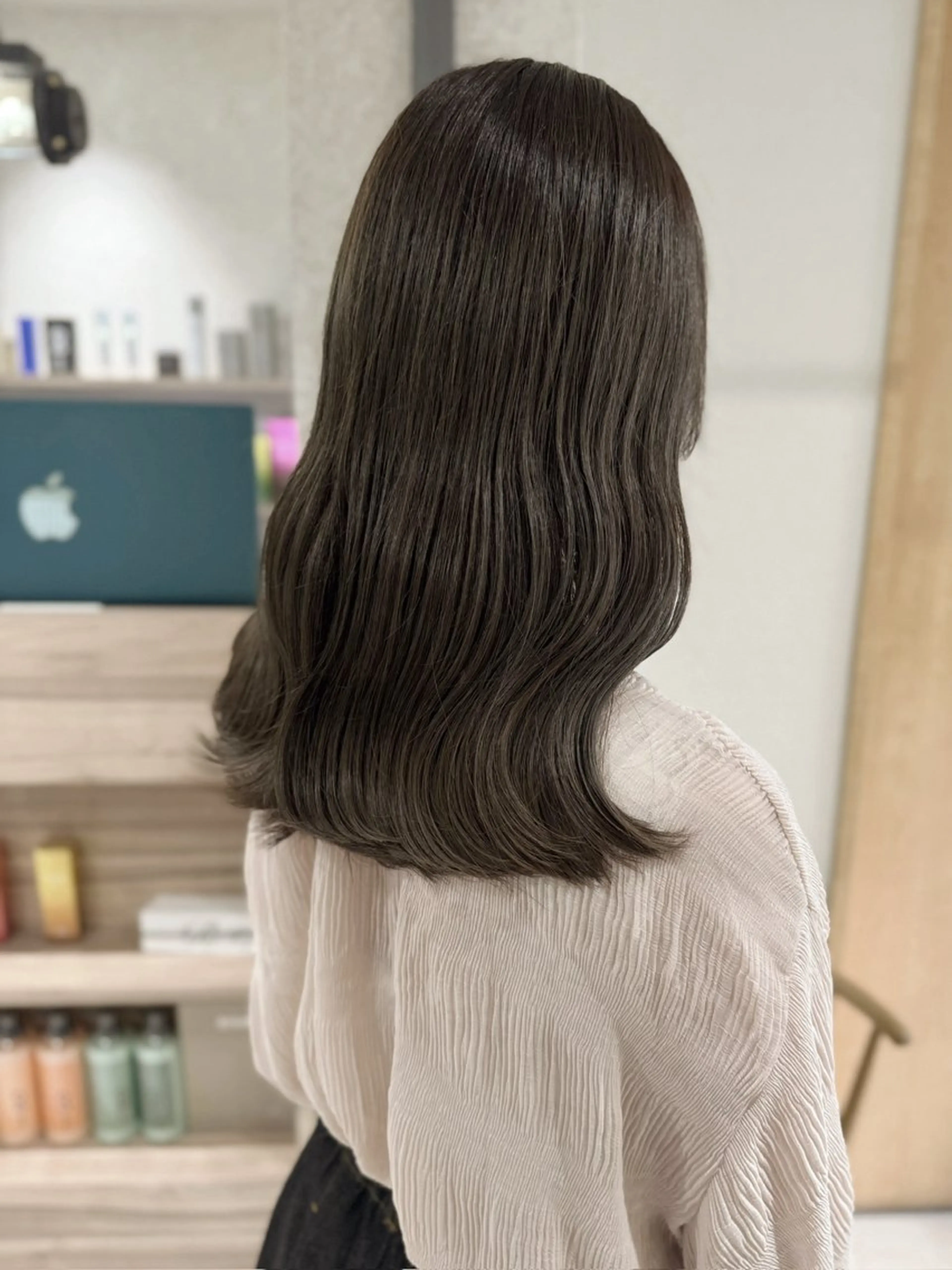 セミロング カット ヘアカラー トリートメント イメチェンレイヤー/ 縮毛矯正/菅野恭平のヘアスタイル