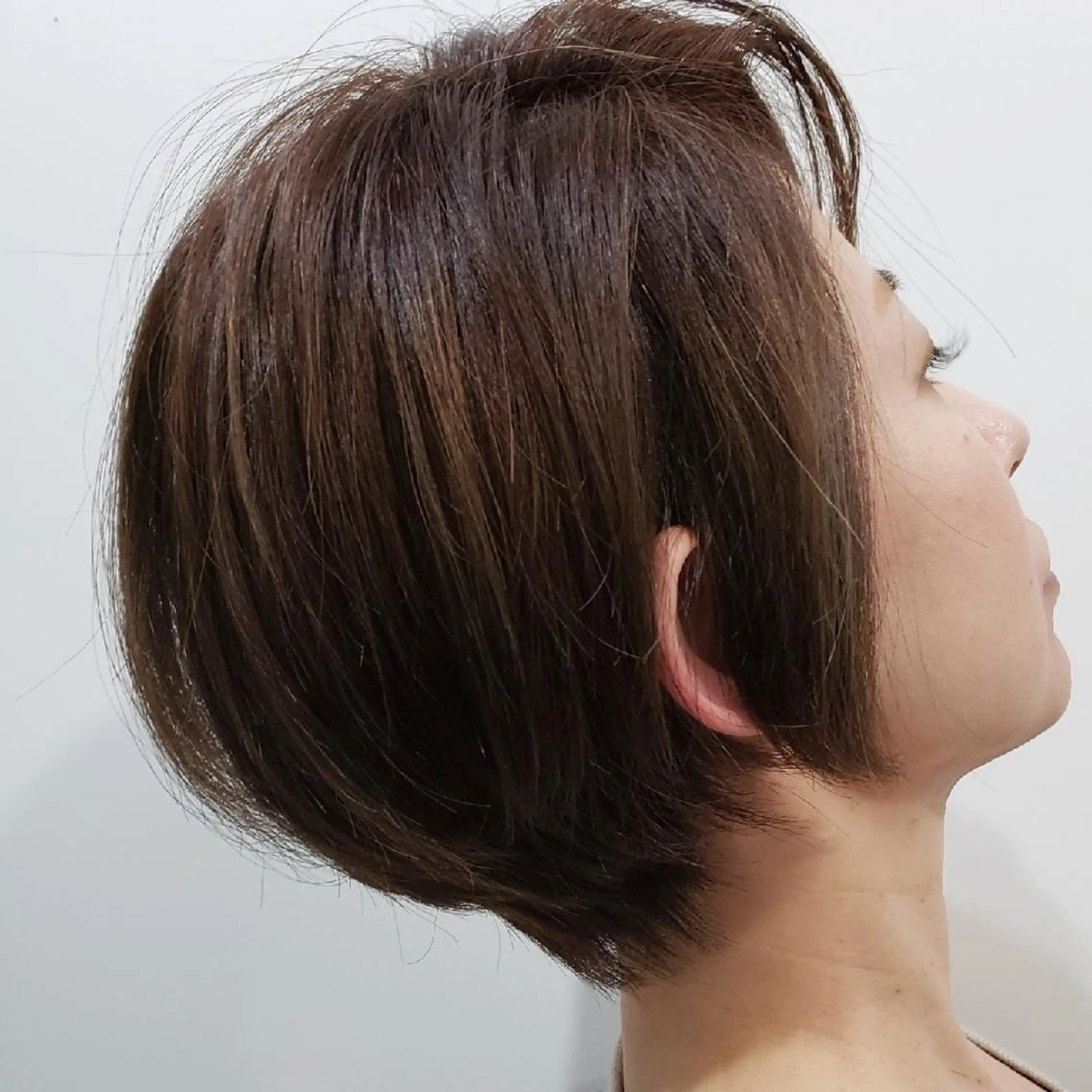 ミディアム カラー 饒平名 知也のヘアスタイル