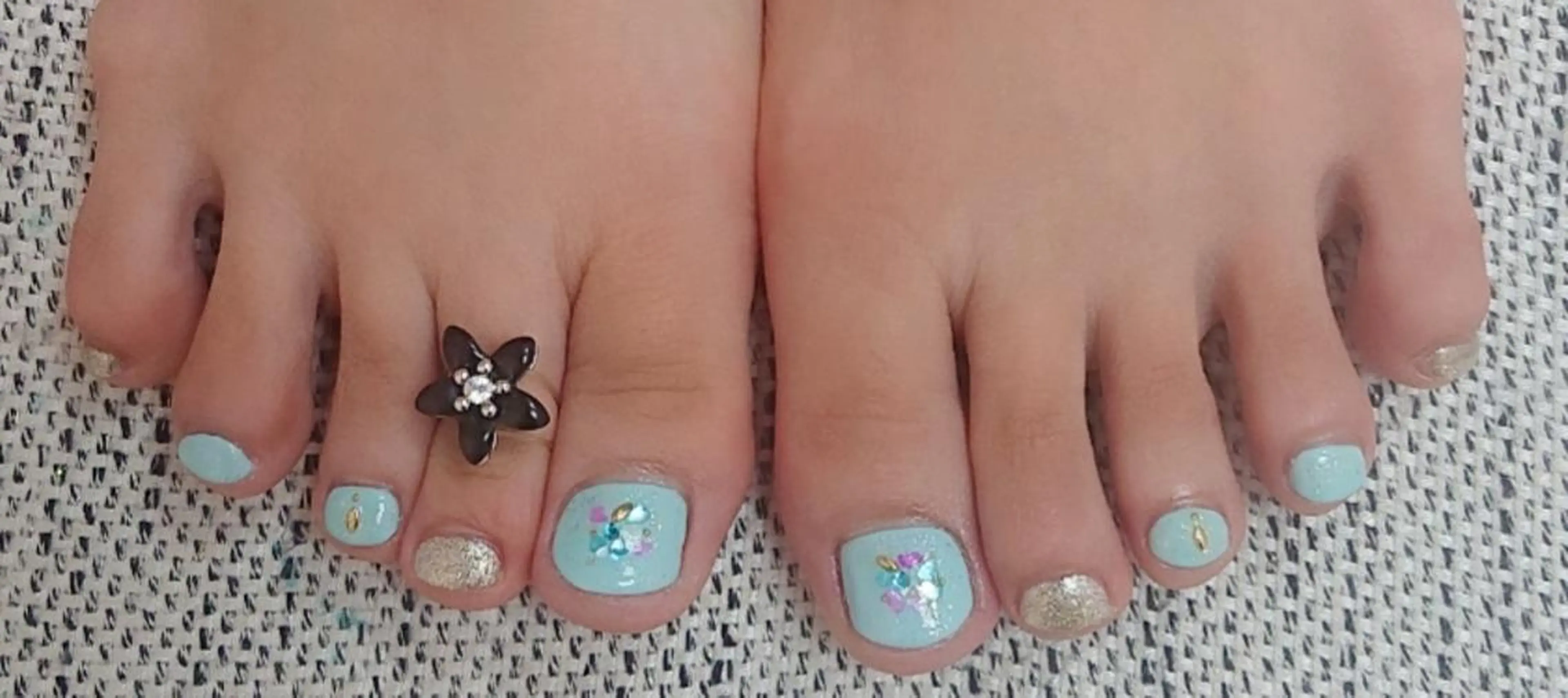 ネイル 🍒当日もOK🍒 𝑳𝑼𝑵𝑨花井のネイルデザイン