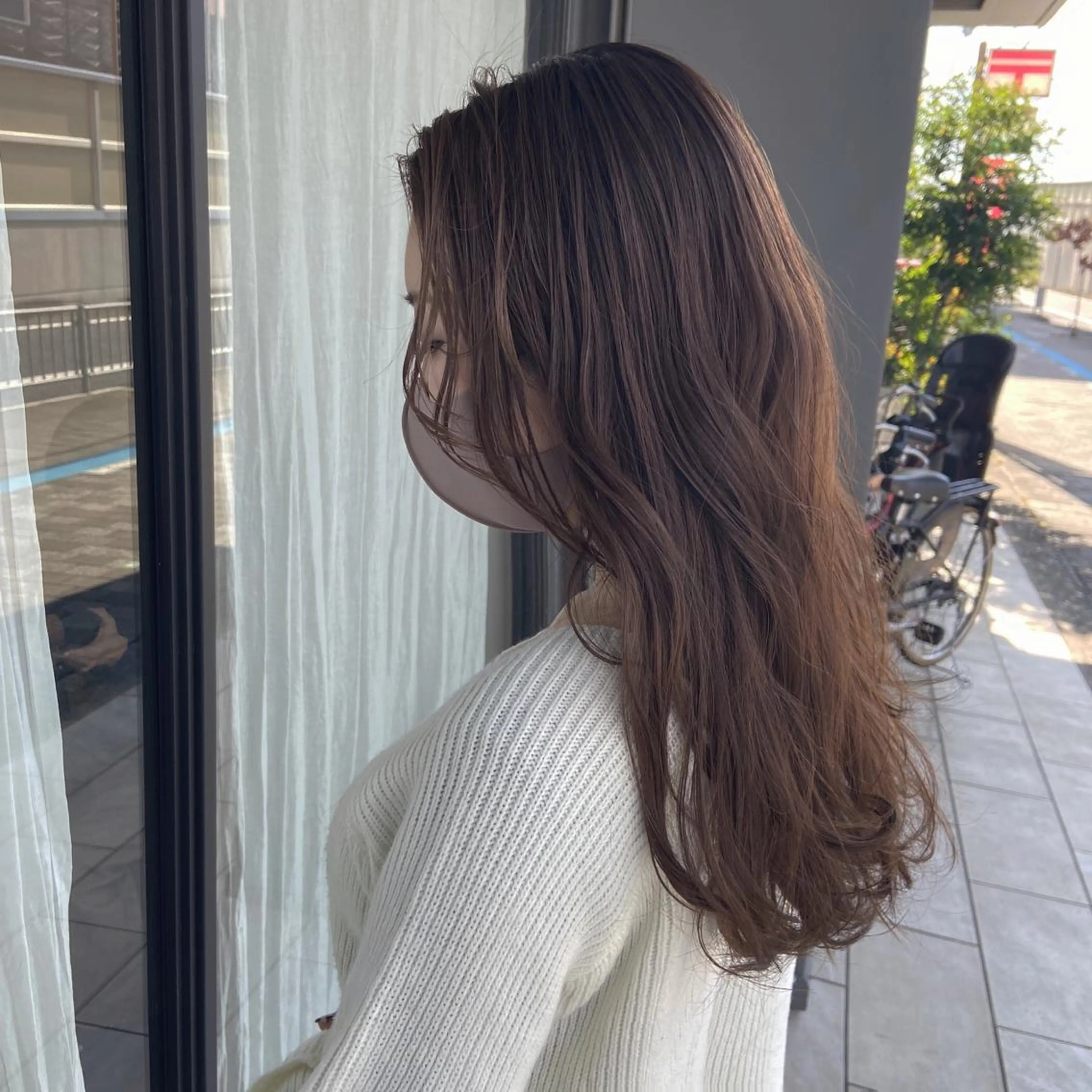 セミロング レイヤーカット 峯 志帆のヘアスタイル